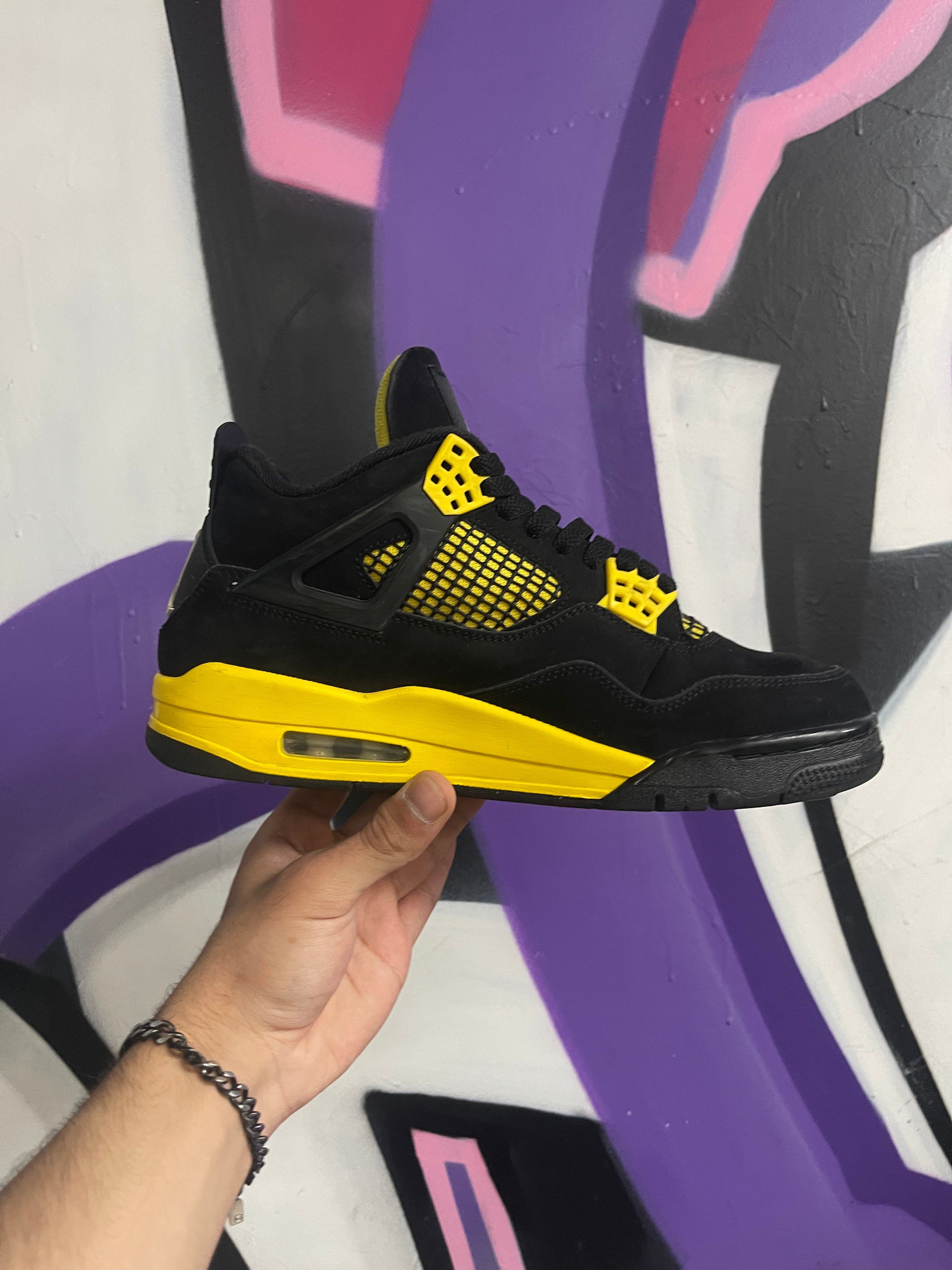 Jordan 4 Yellow Thunder Sneakers