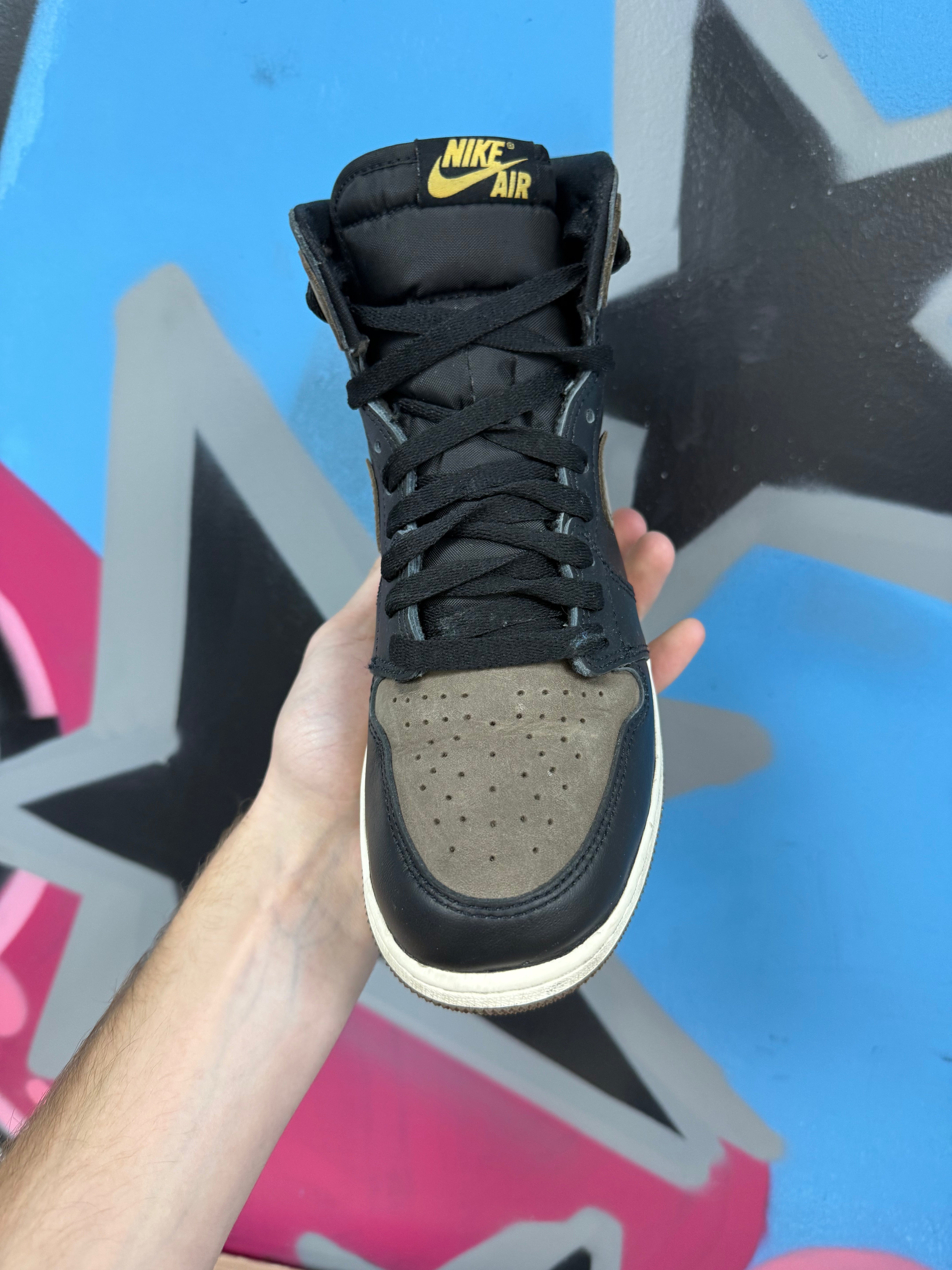 Jordan 1 Palomino Sneakers