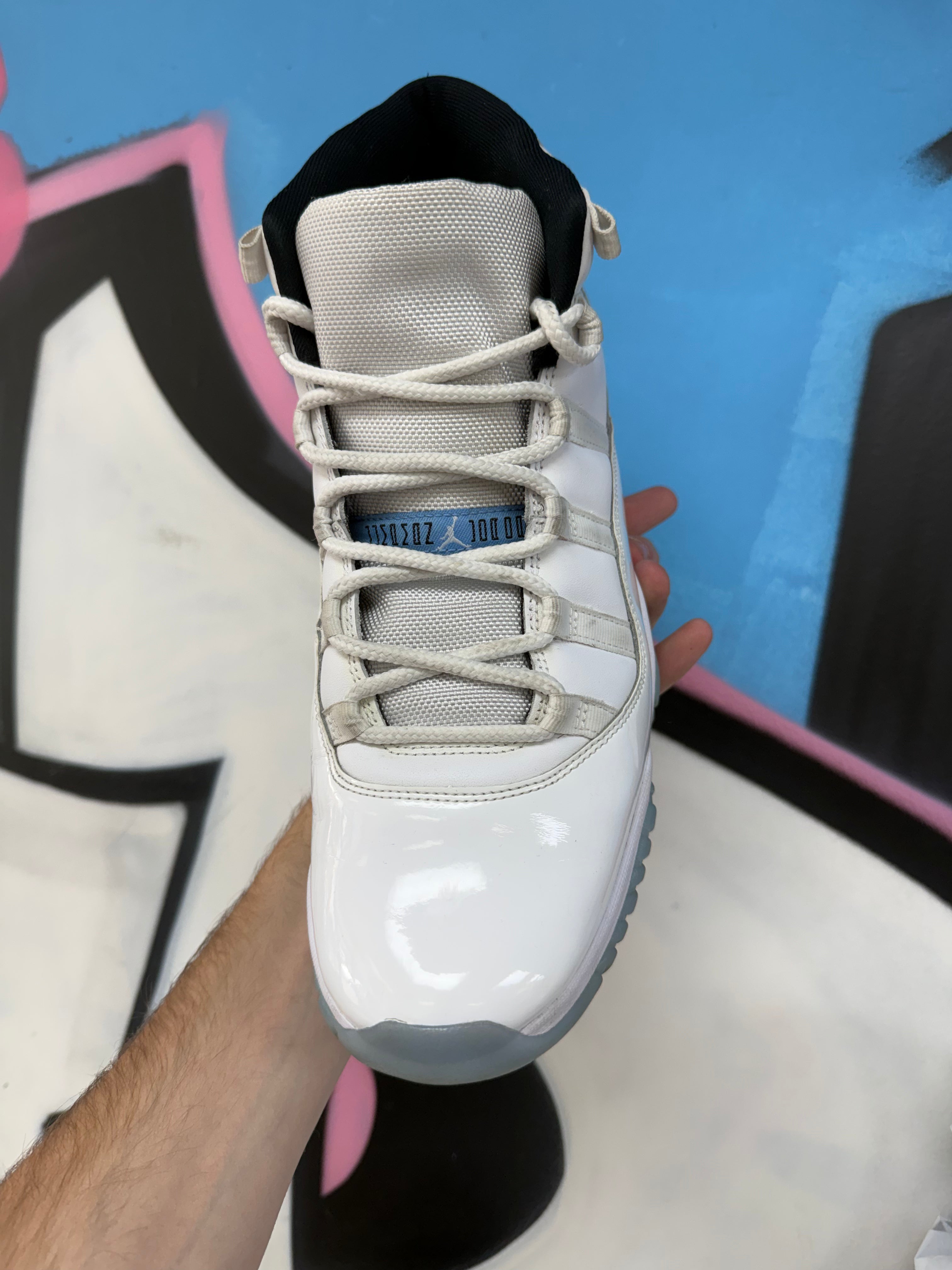Jordan 11 Legend Blue Sneakers