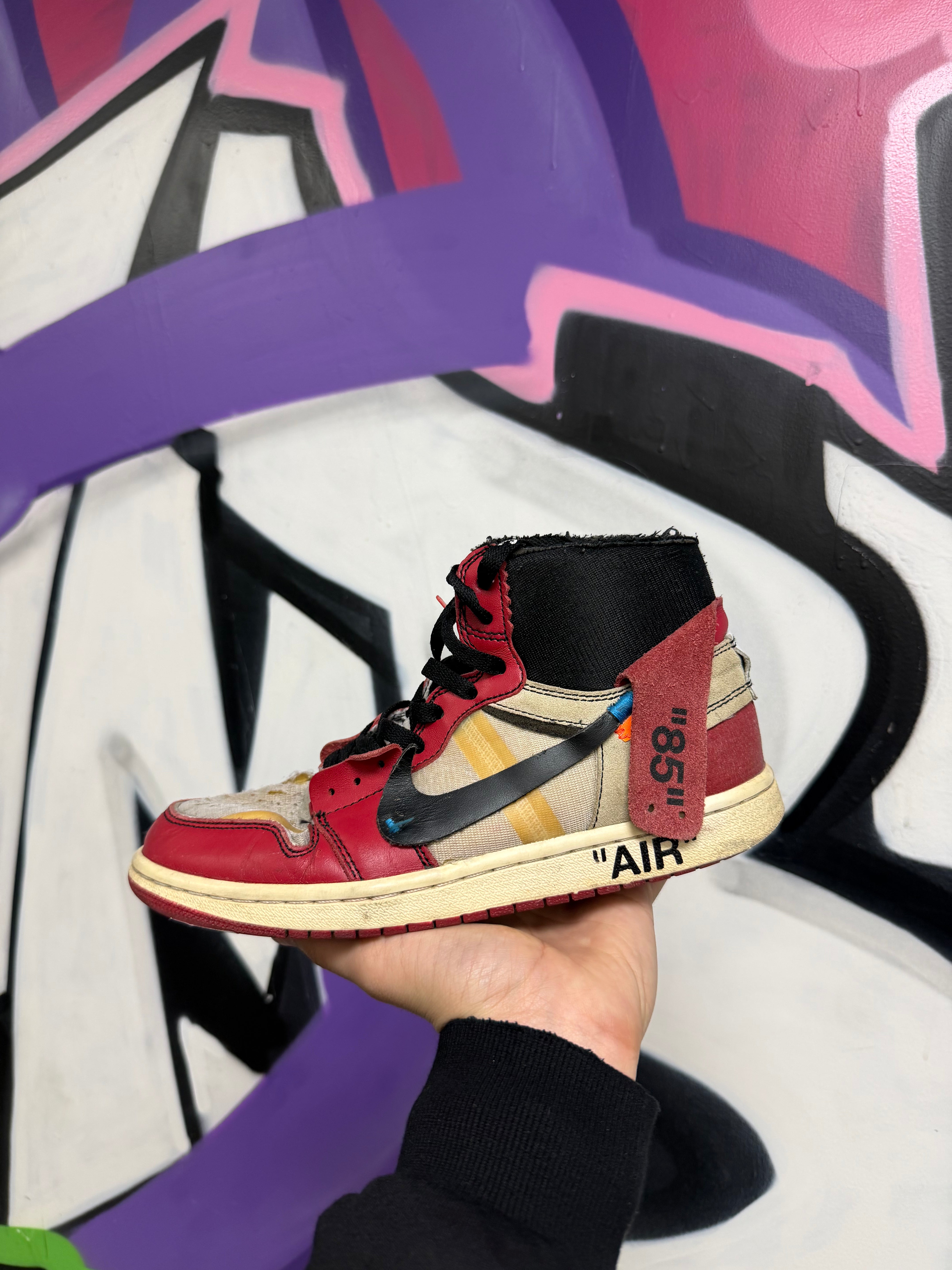 Off White Jordan 1 Chicago Sneakers