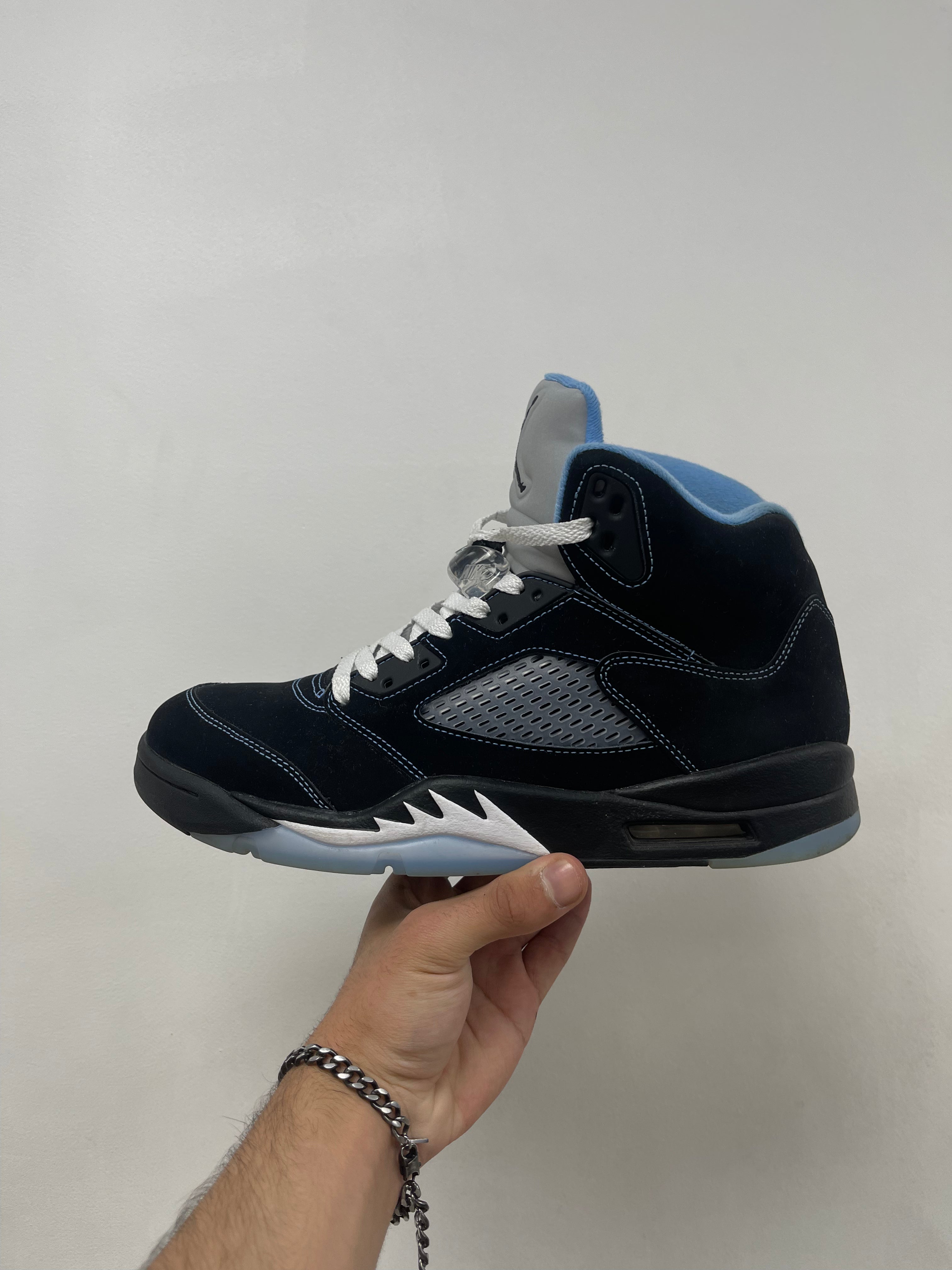 Jordan 5 University Blue Sneakers