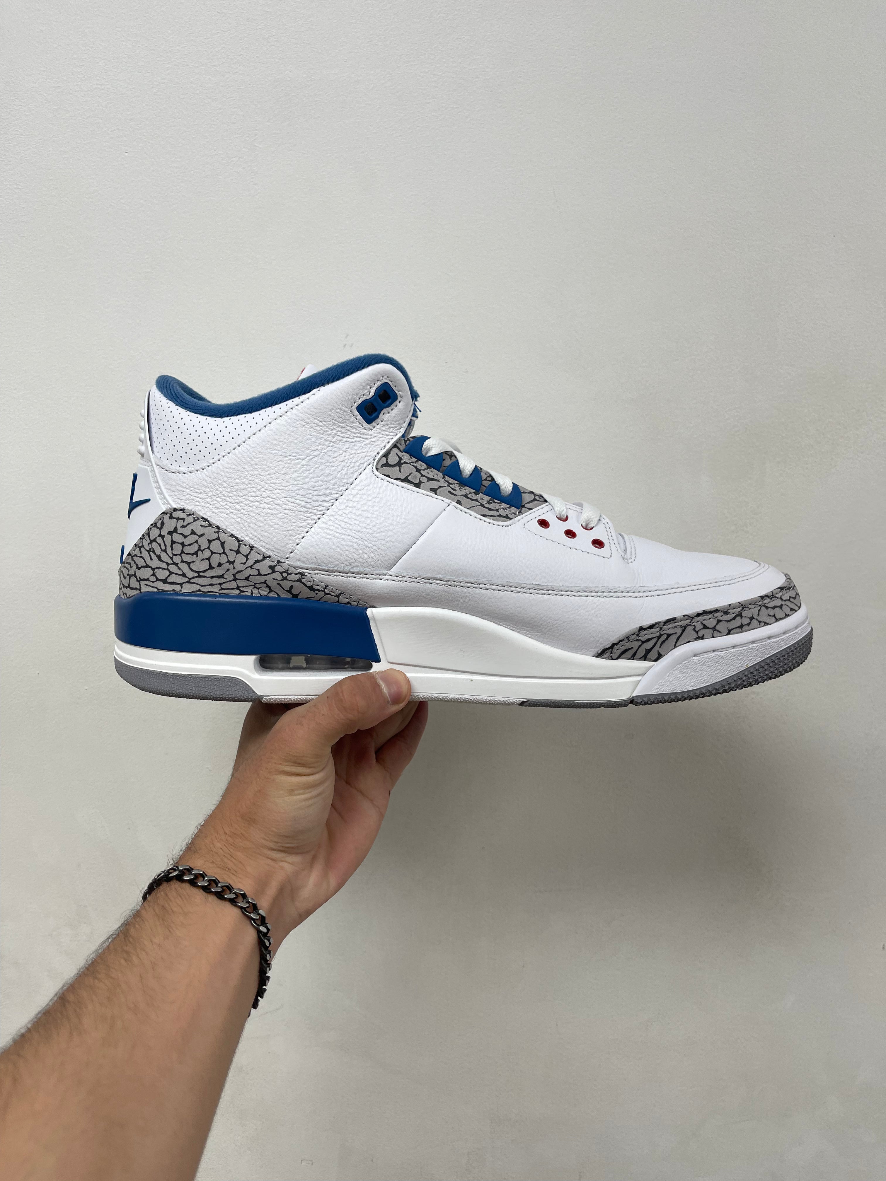 Jordan 3 True Blue Sneakers