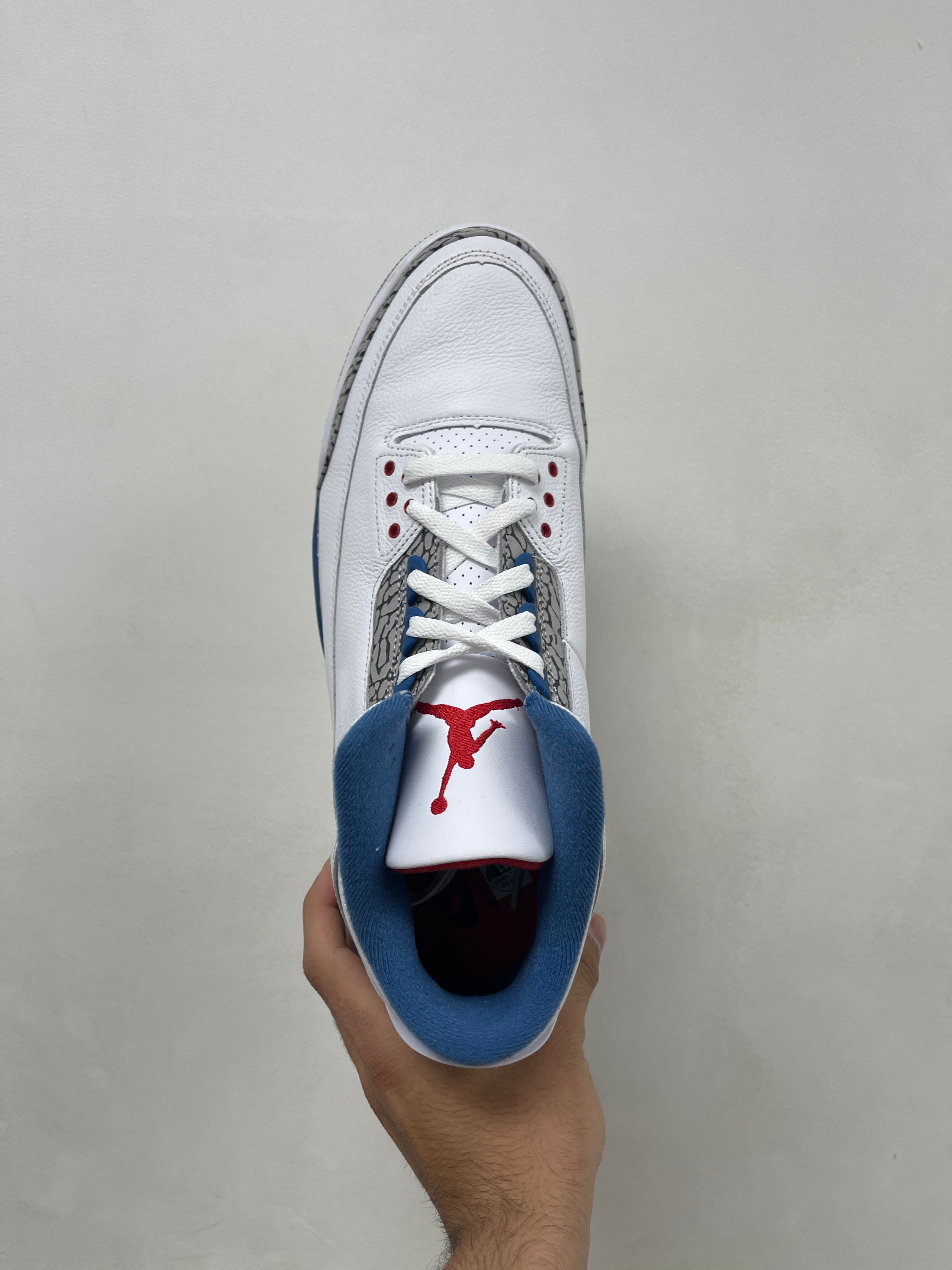 Jordan 3 True Blue Sneakers