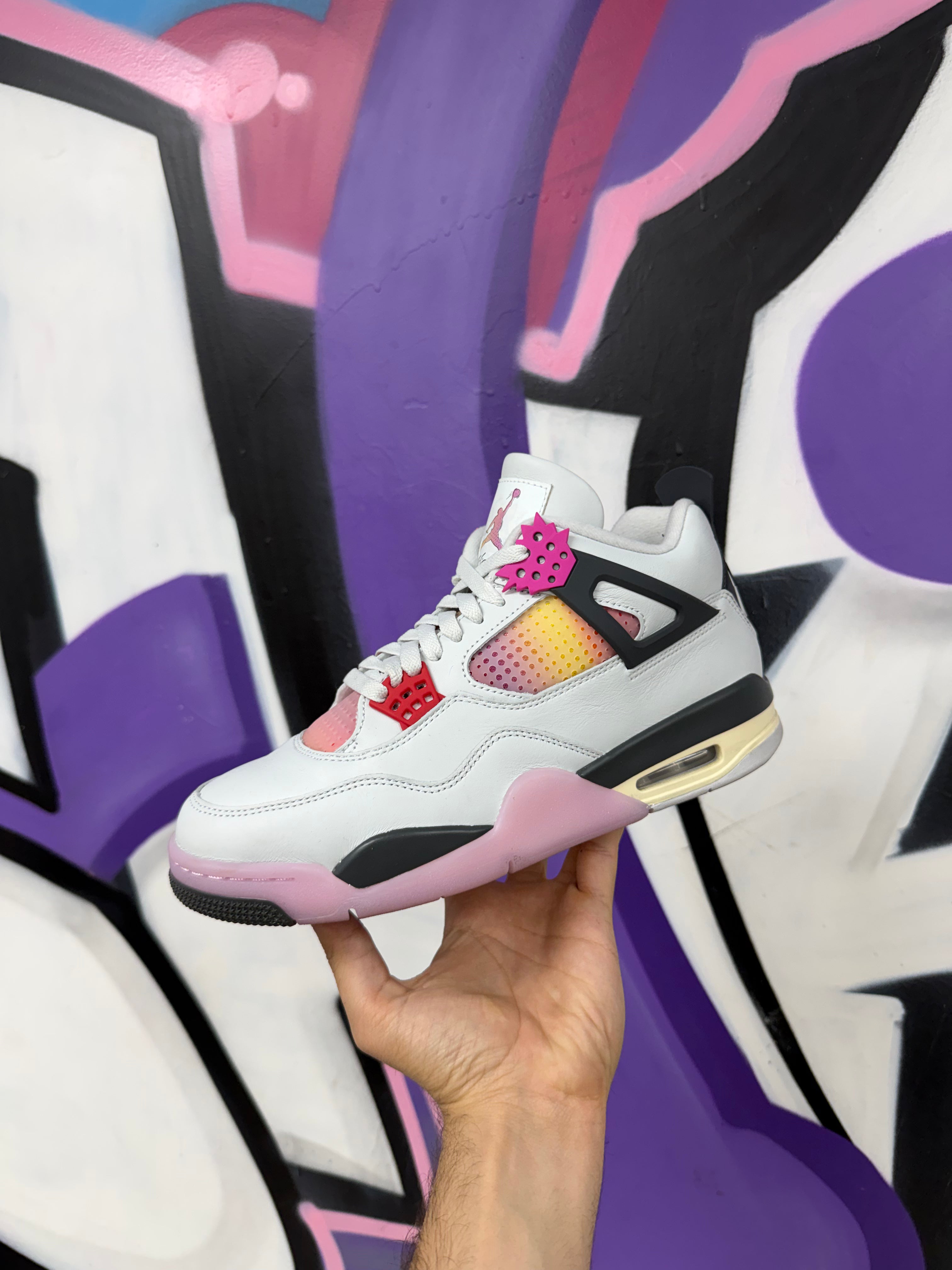 Jordan 4 Comic Sneakers