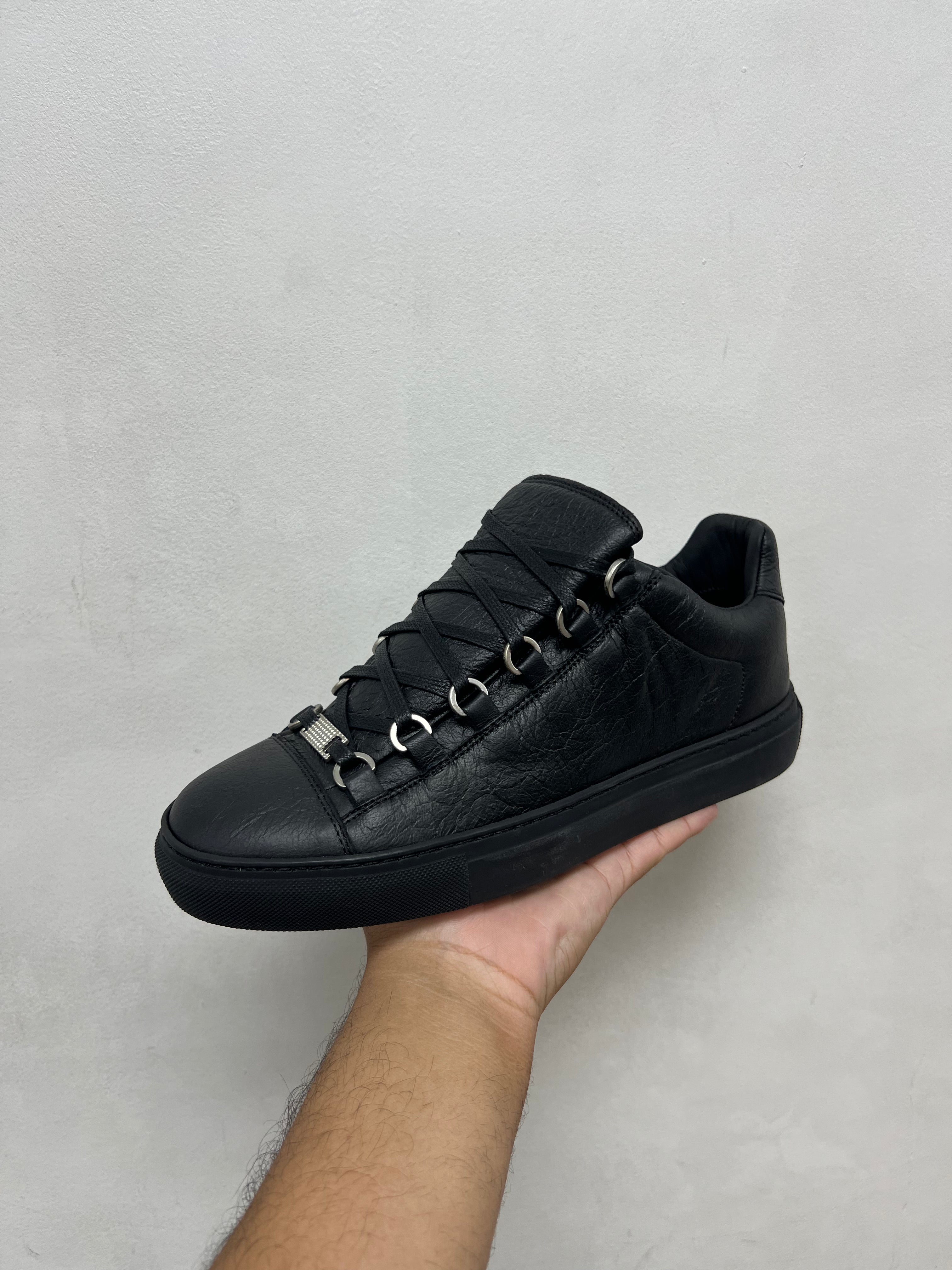 Balenciaga Black Areana Low Sneakers