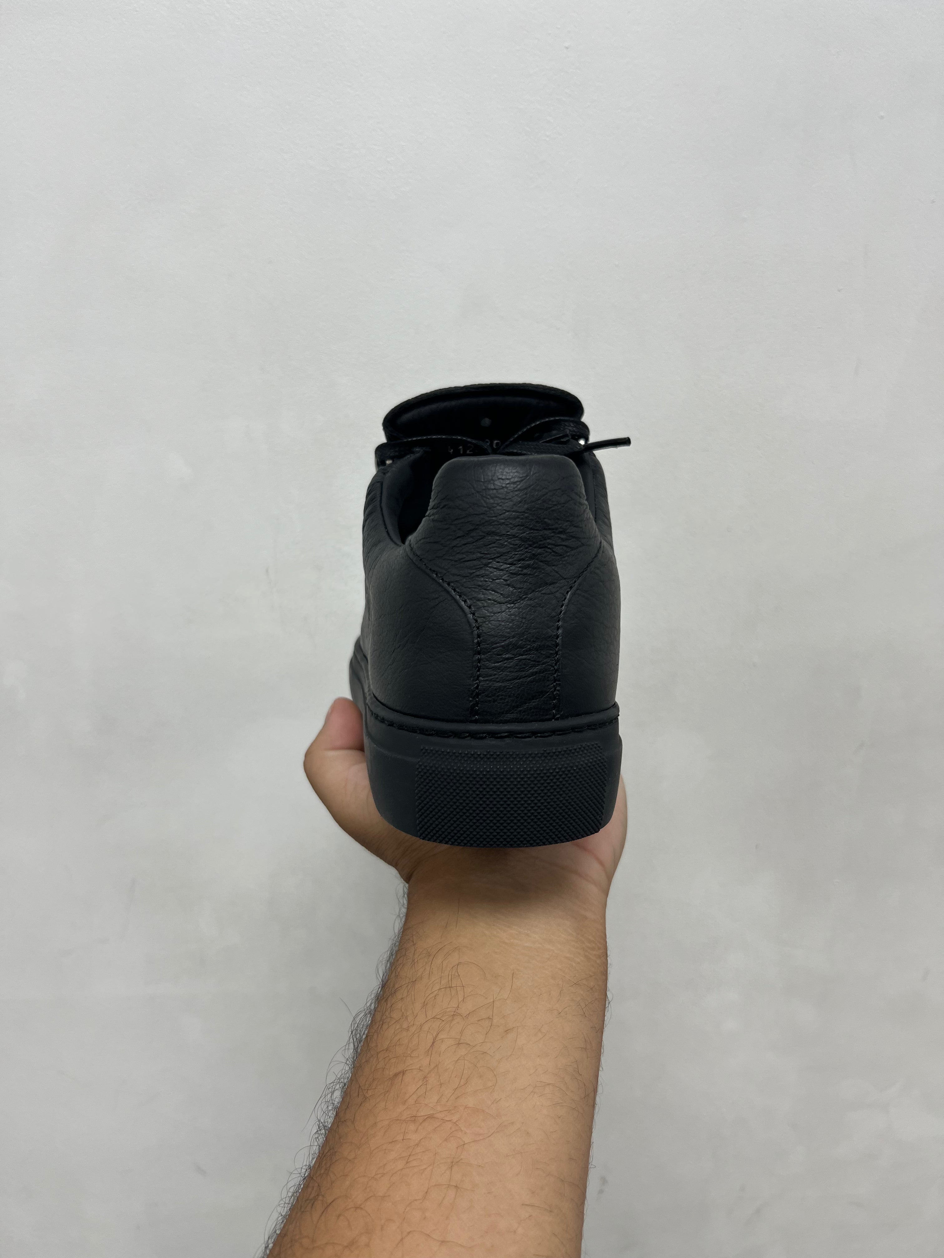 Balenciaga Black Areana Low Sneakers