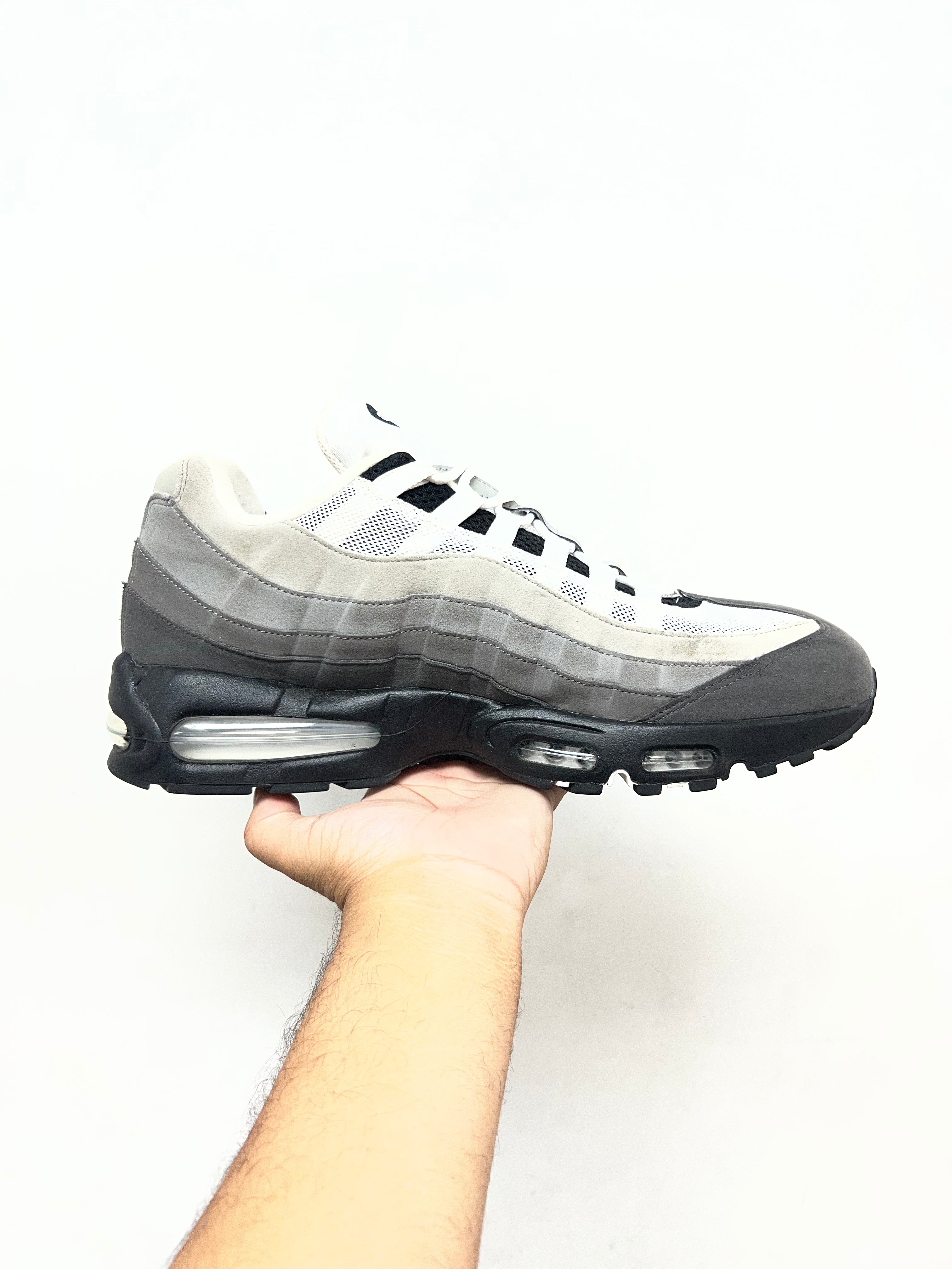 Nike AM95 Big Bubble Granite Sneakers
