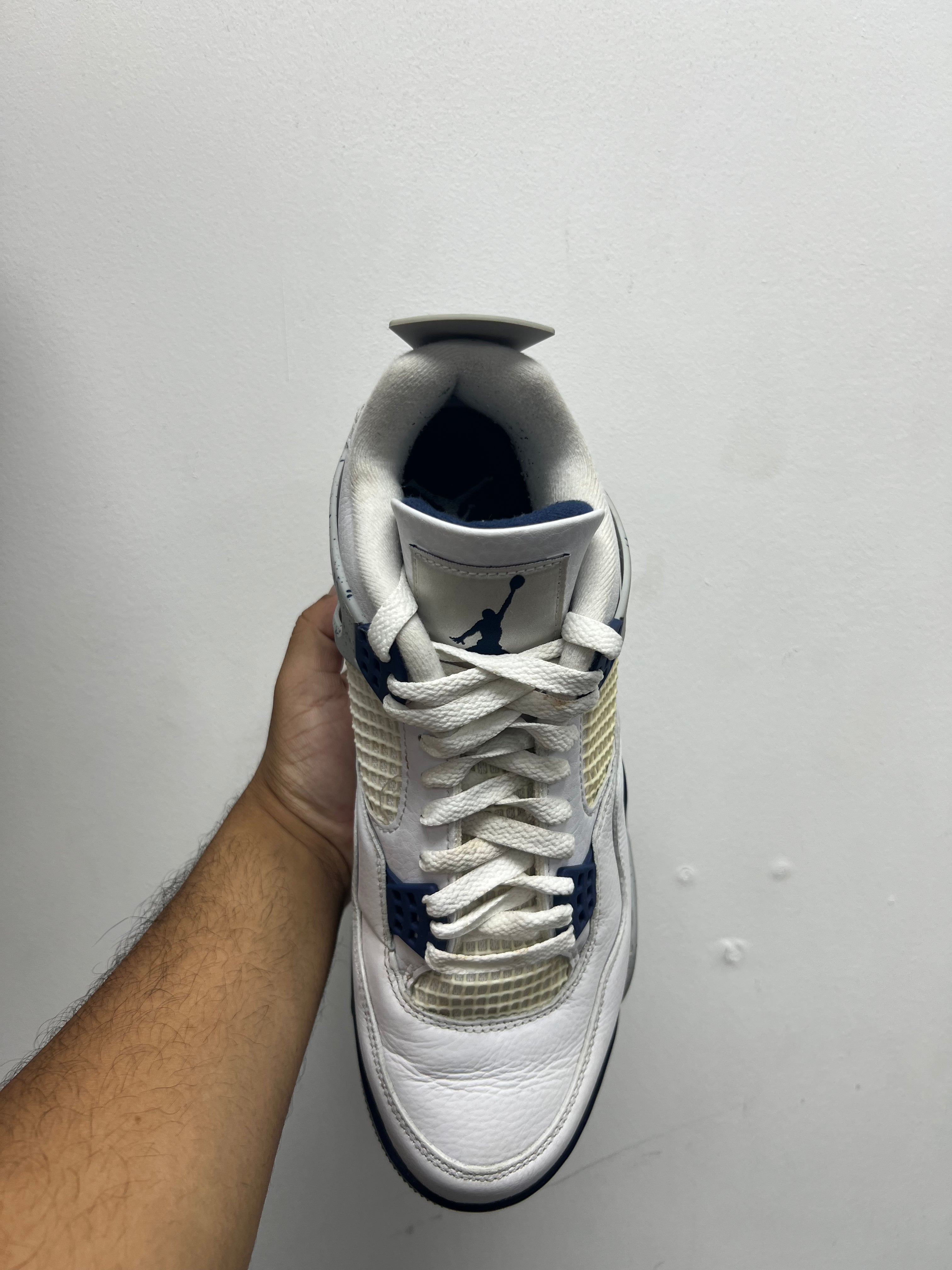 Jordan 4 Midnight Navy Sneakers