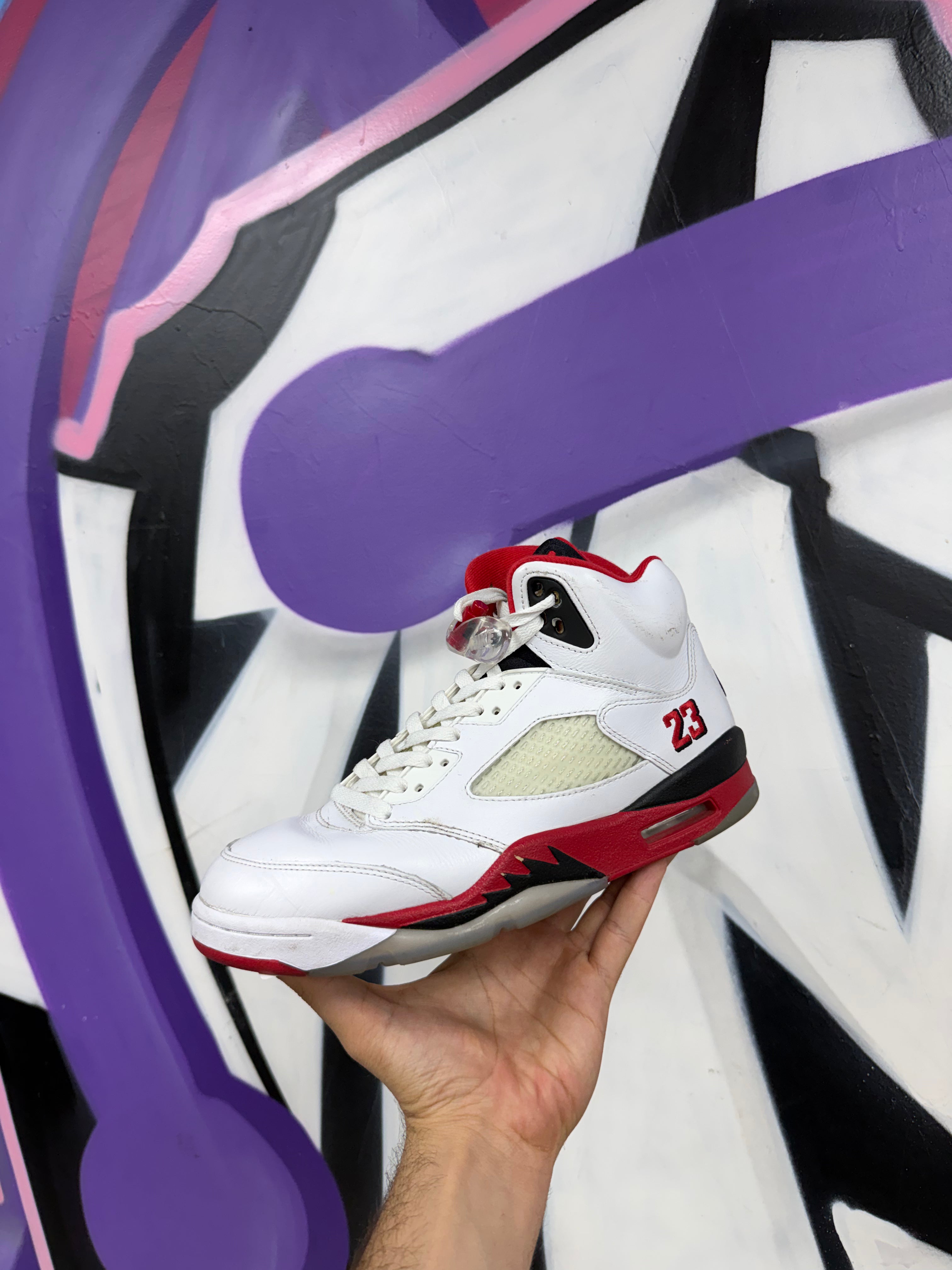 Jordan 5 Fire Red Sneakers