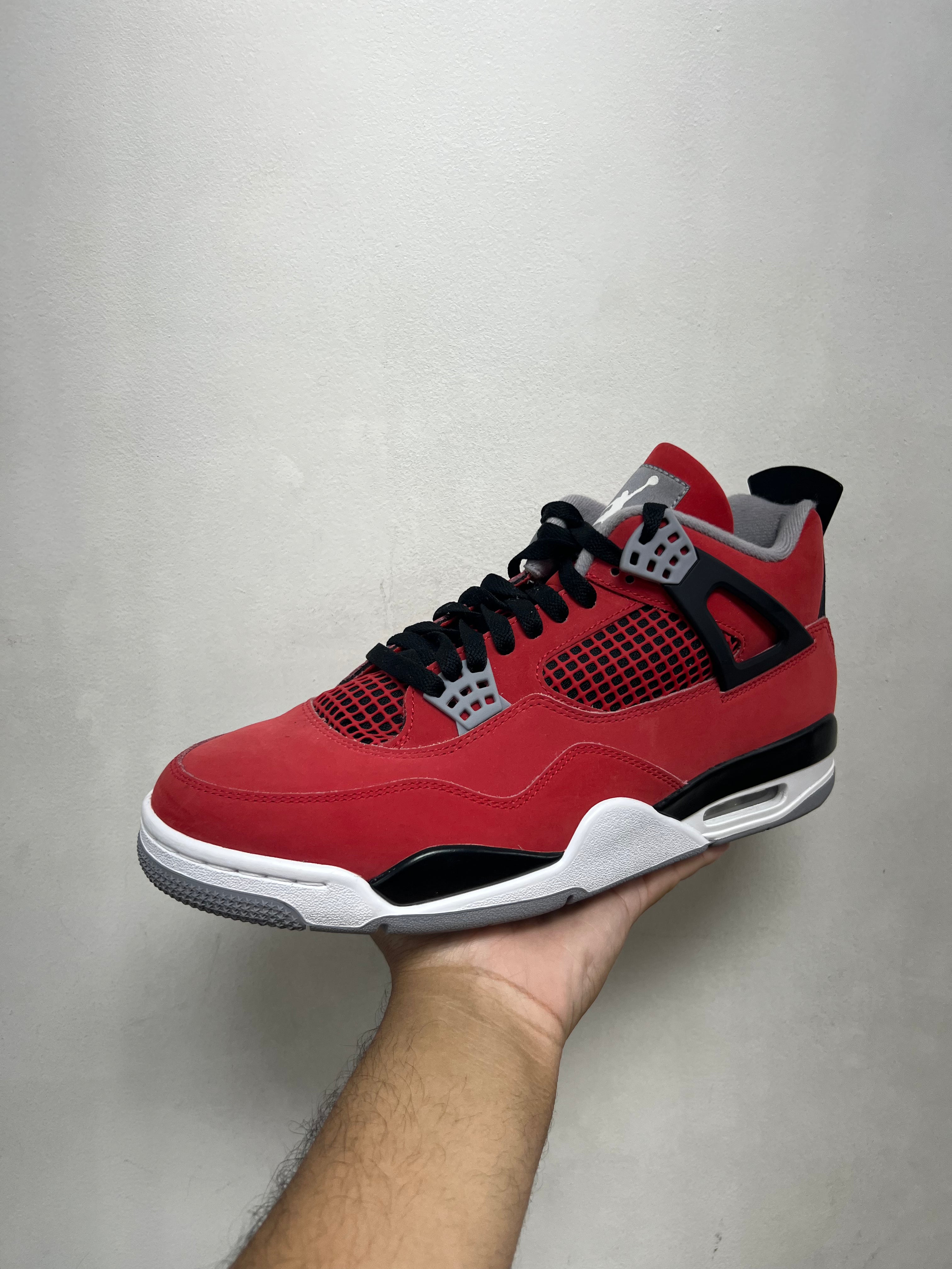 Jordan 4 Toro Sneakers