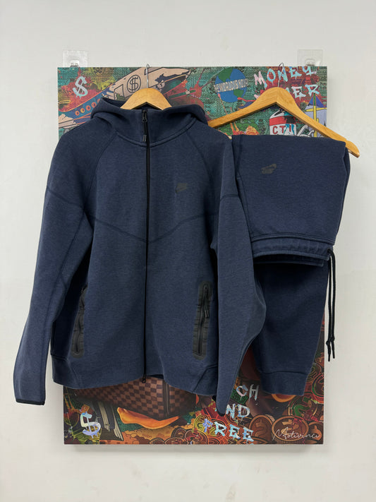 Nike Tech Sweatsuit Navy Used XL N/A