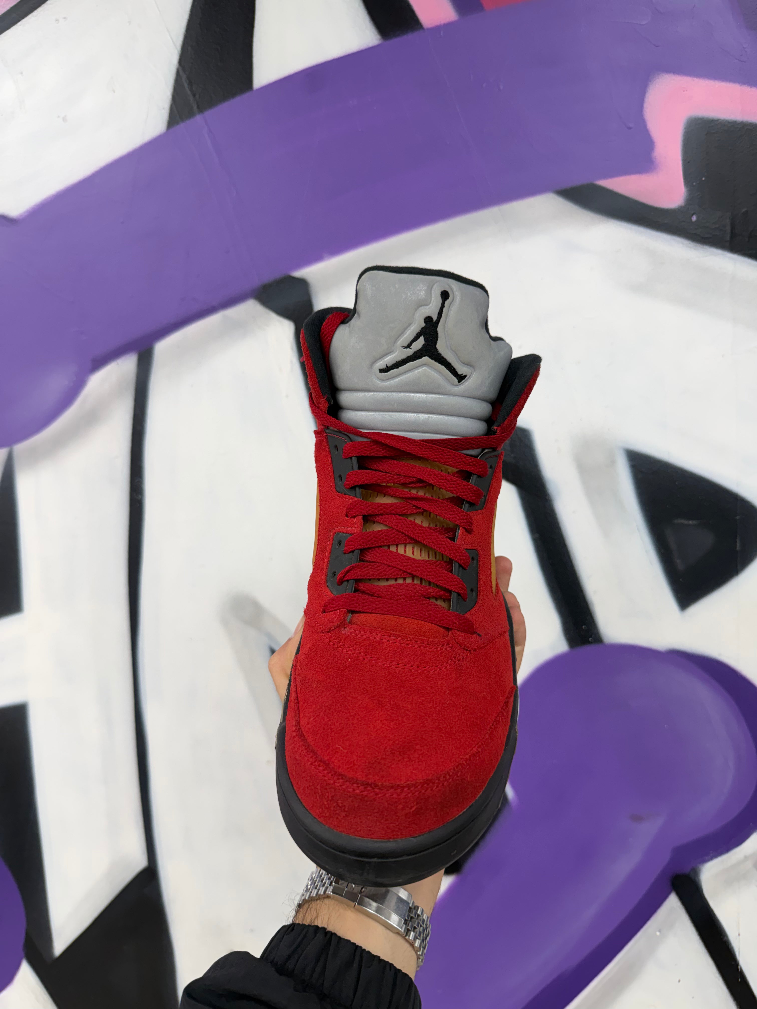 Jordan 5 Raging Bulls Sneakers
