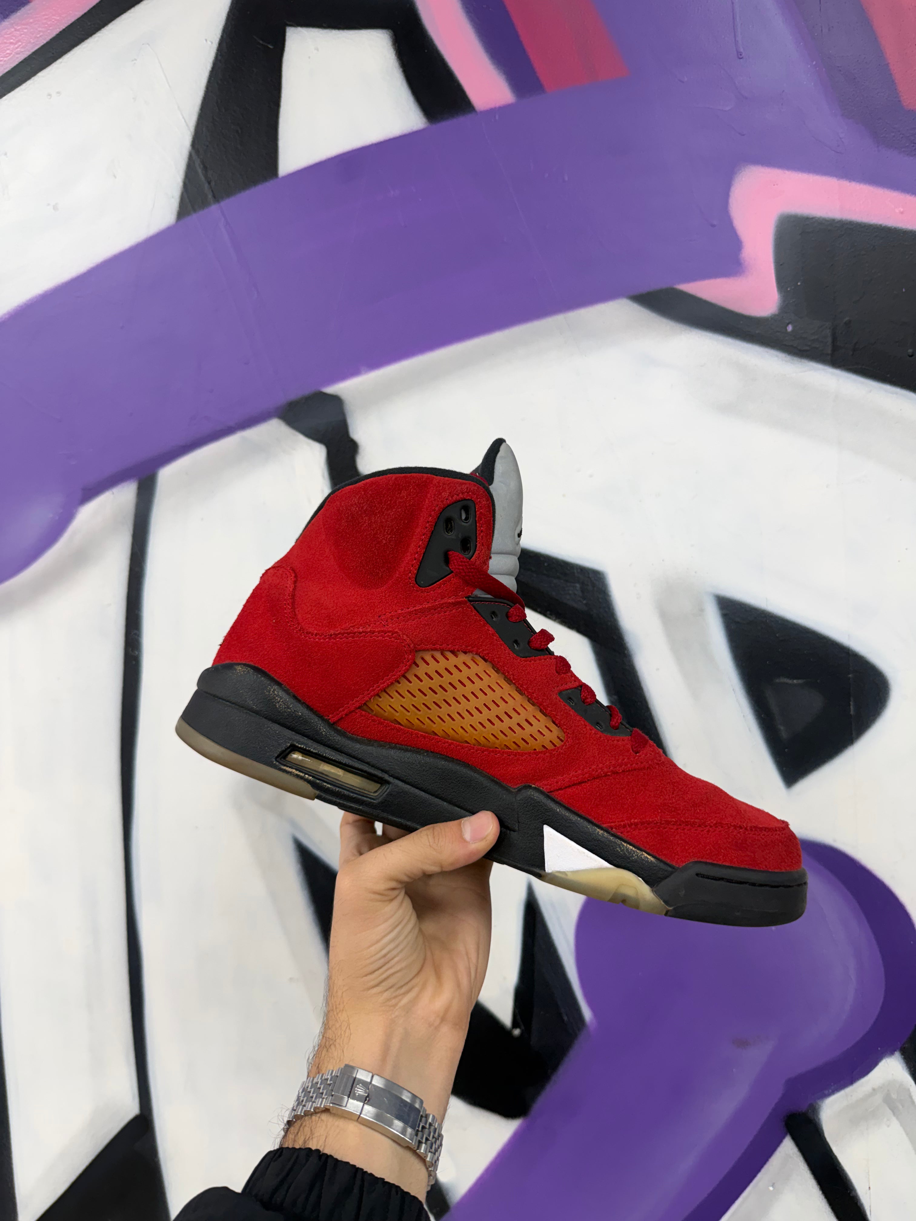 Jordan 5 Raging Bulls Sneakers