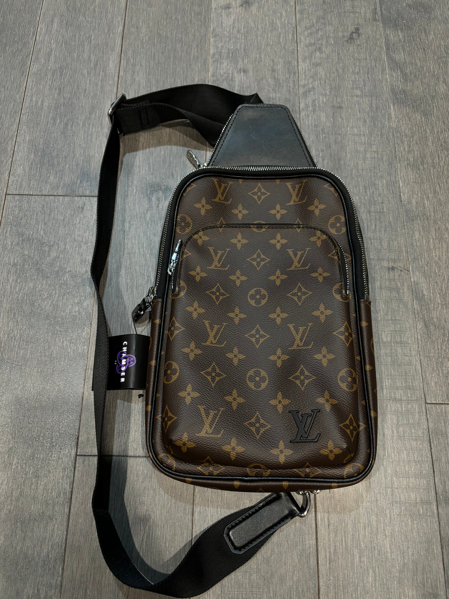 LV Avenue Sling Bag Brown Monogram Used OS N/A