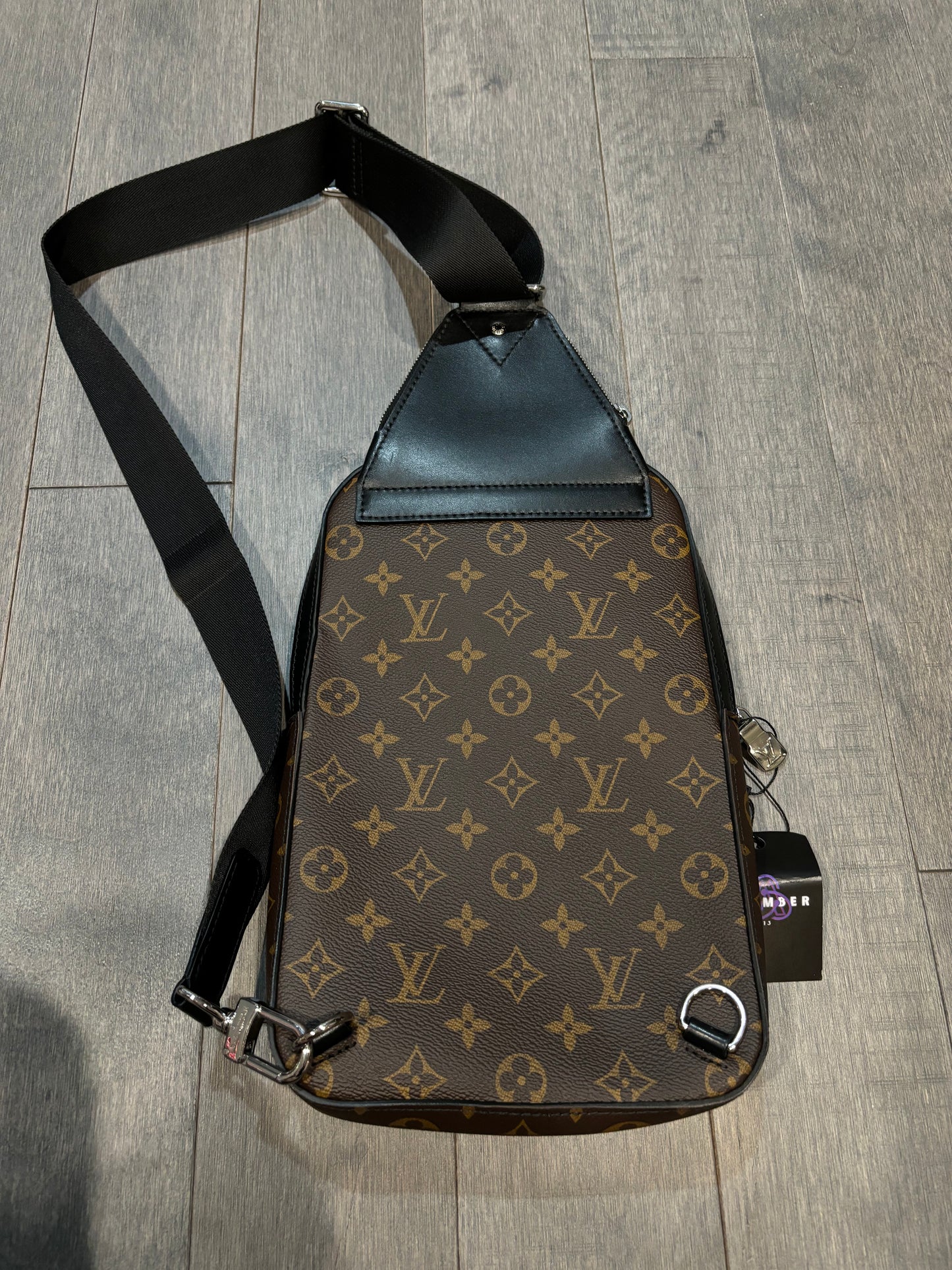 LV Avenue Sling Bag Brown Monogram Used OS N/A