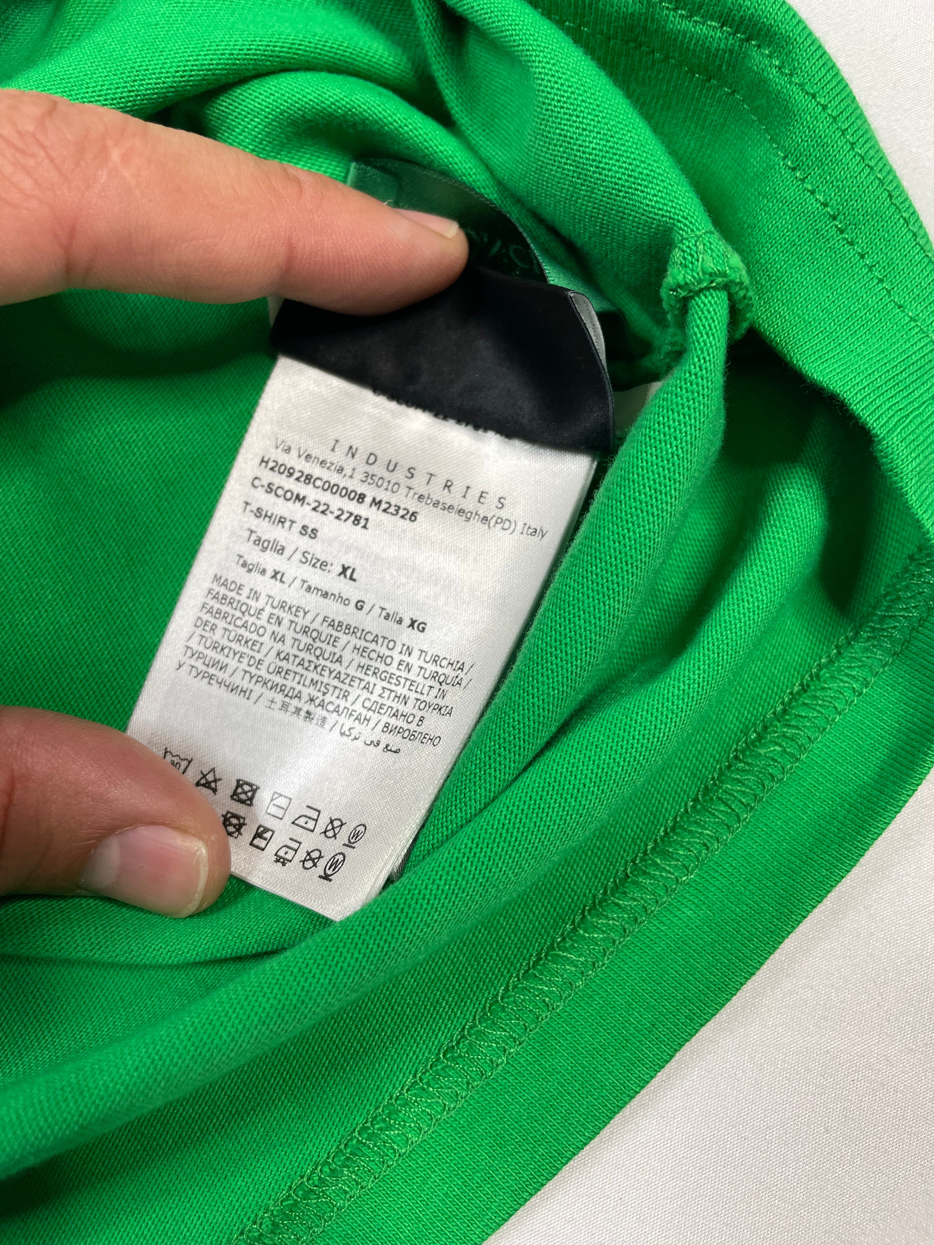 Moncler Tee green Logo Tee size:XL New