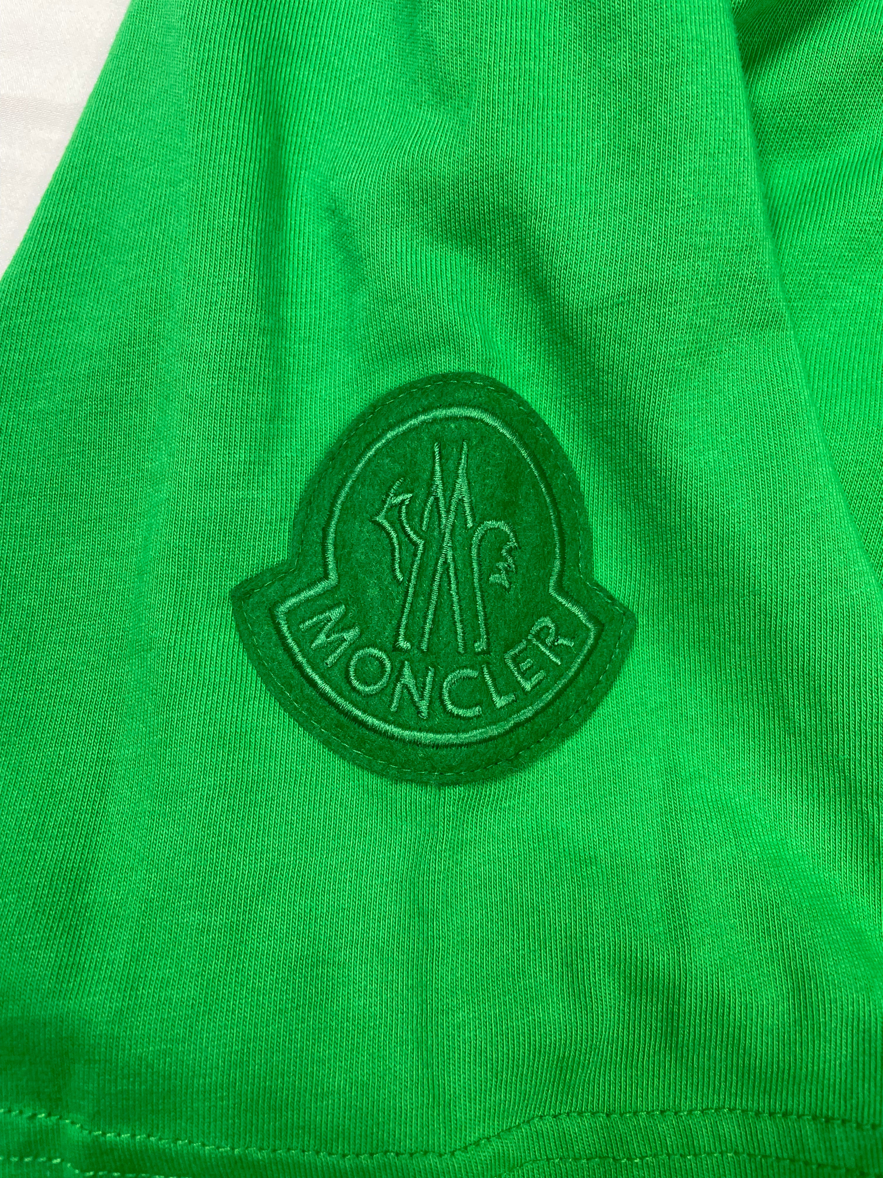 Moncler Tee green Logo Tee size:XL New