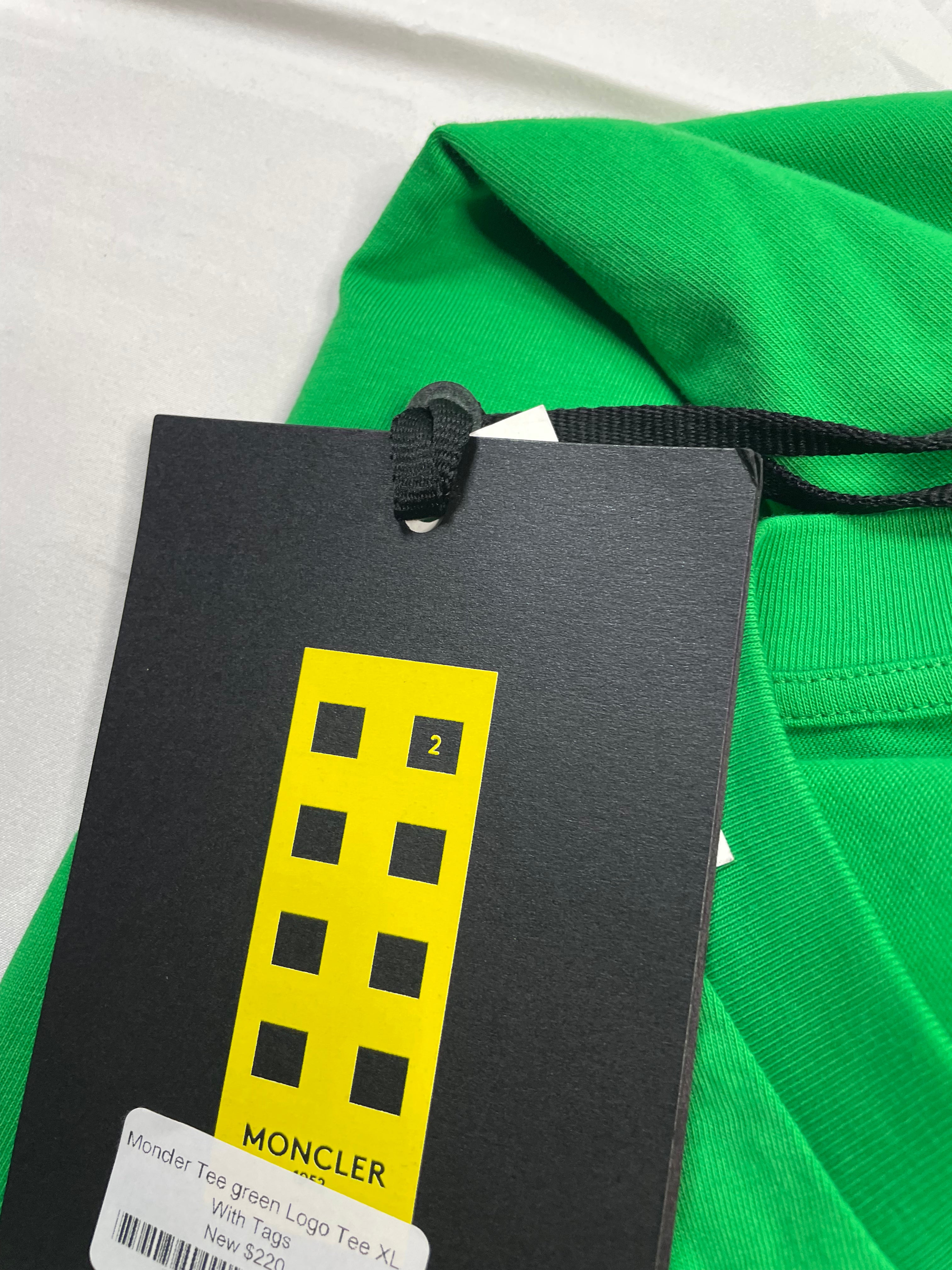 Moncler Tee green Logo Tee size:XL New