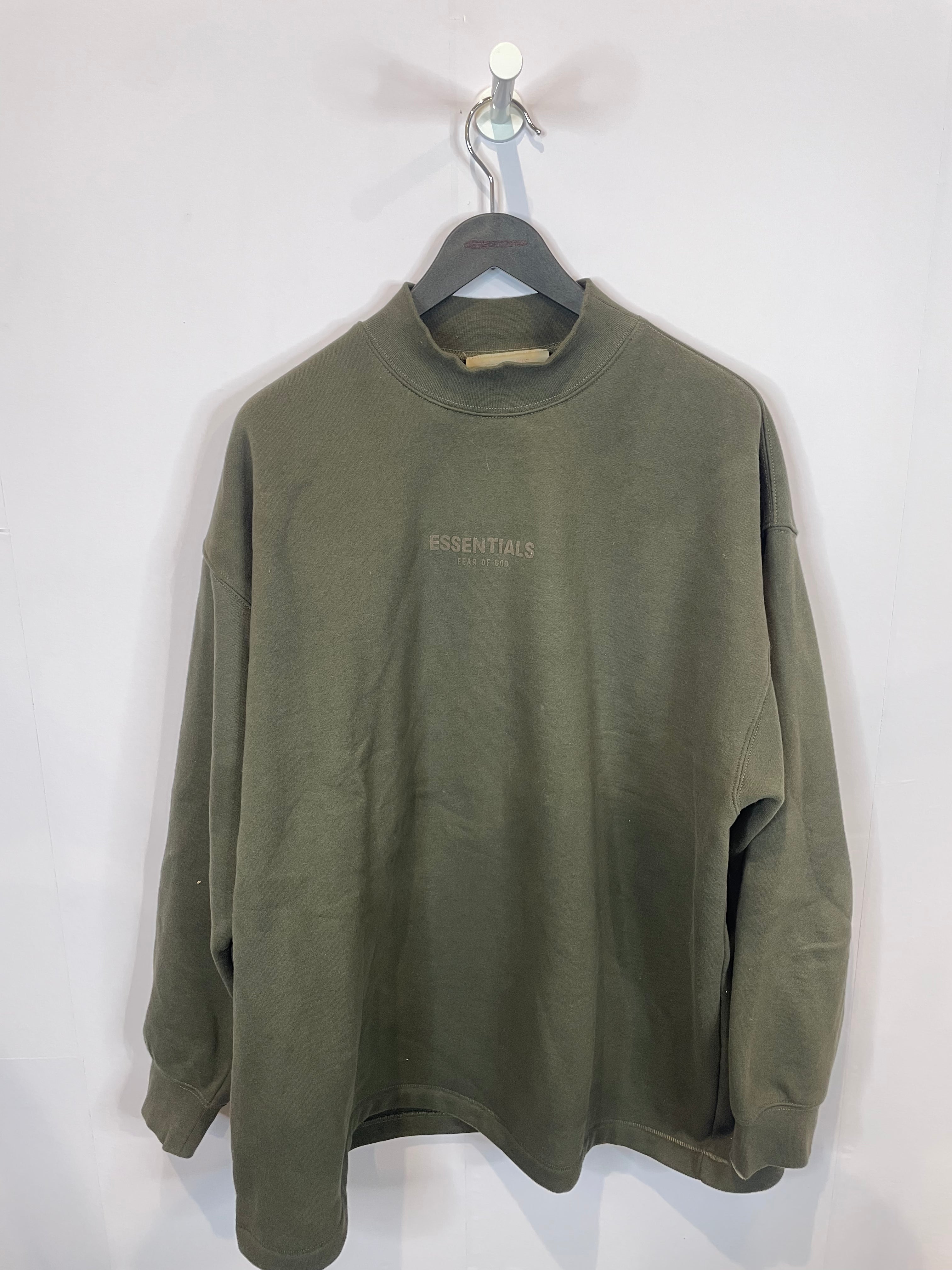 Essentials Relaxed Crewneck Dark Olive Used Large