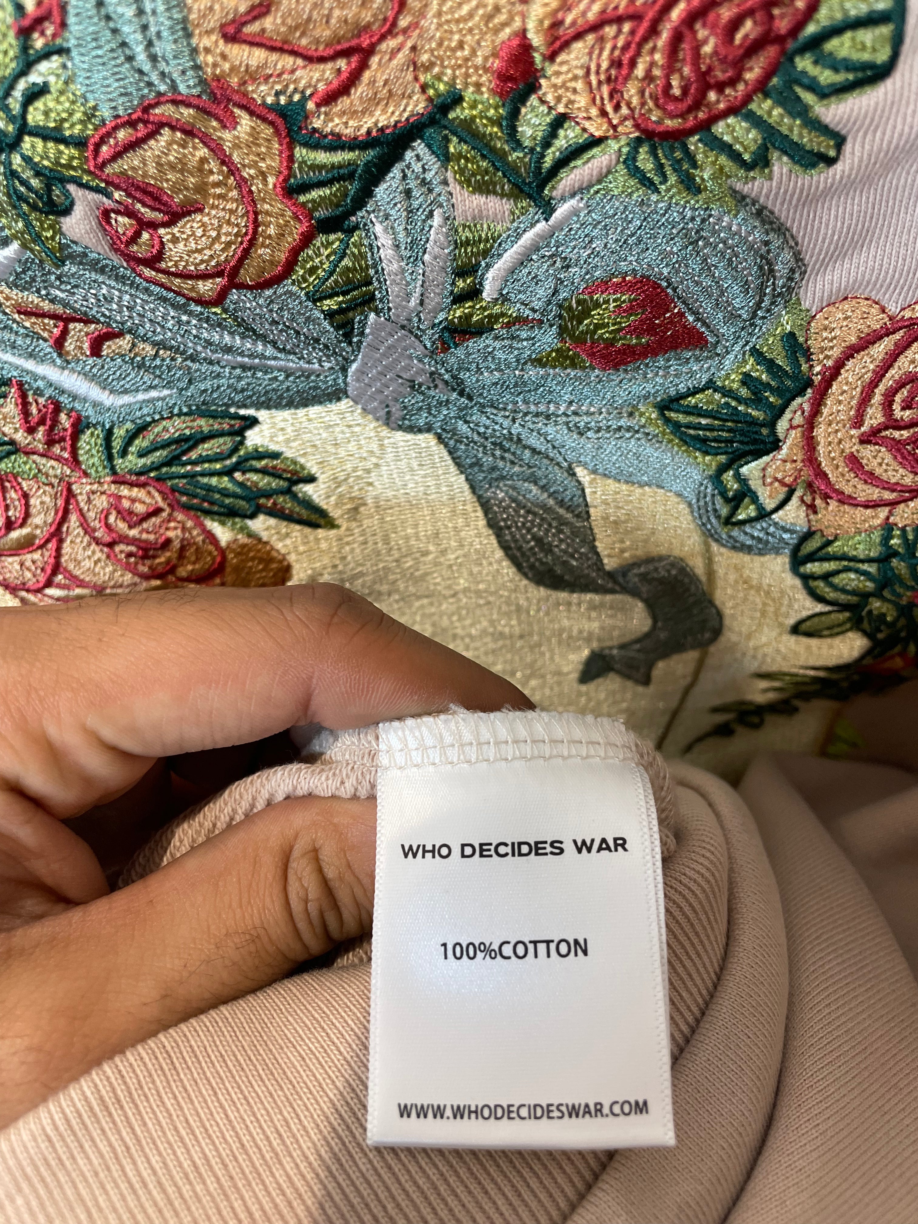 WDW Gift Crewneck Sweater Large