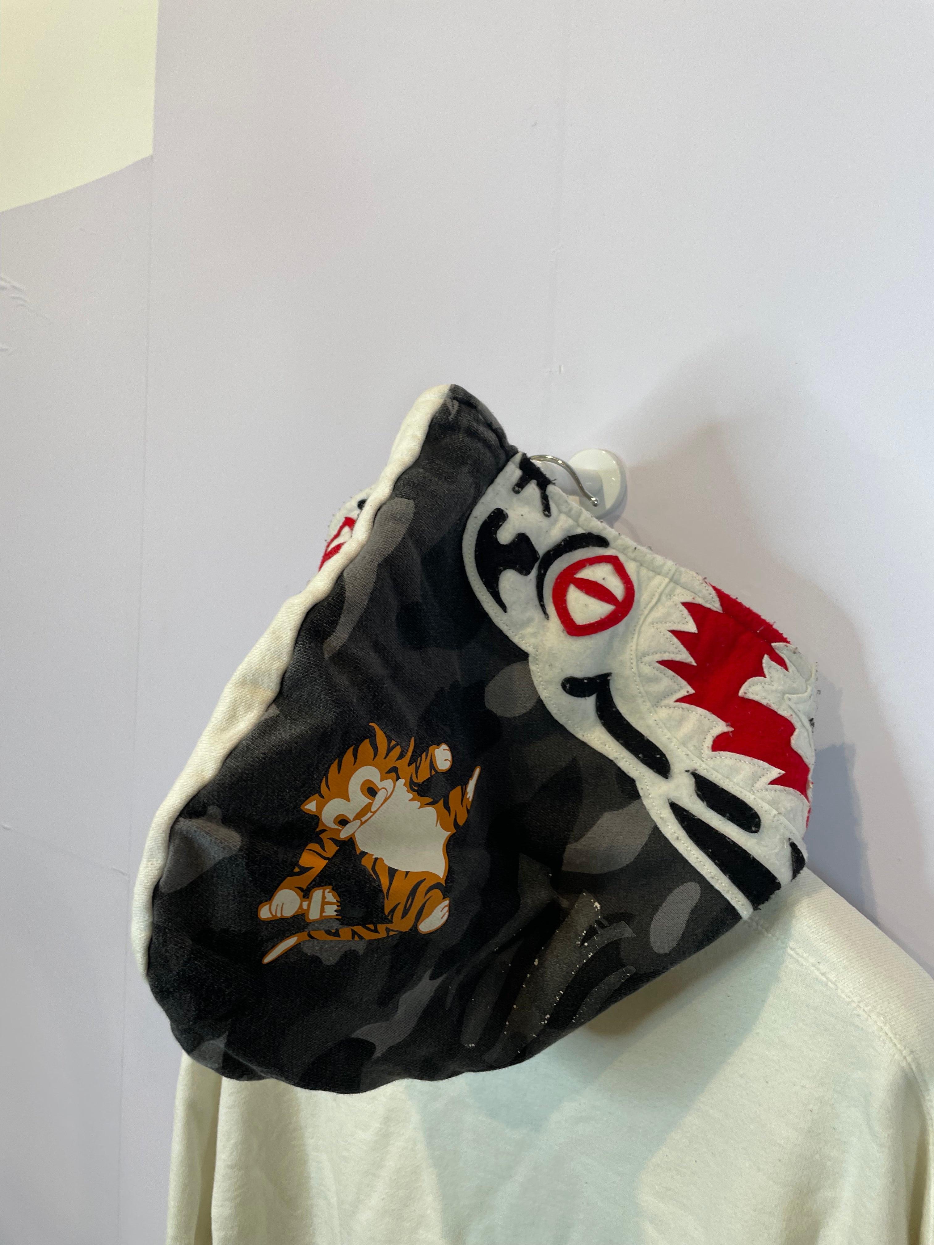 BAPE Tiger Zip Up White Used XL