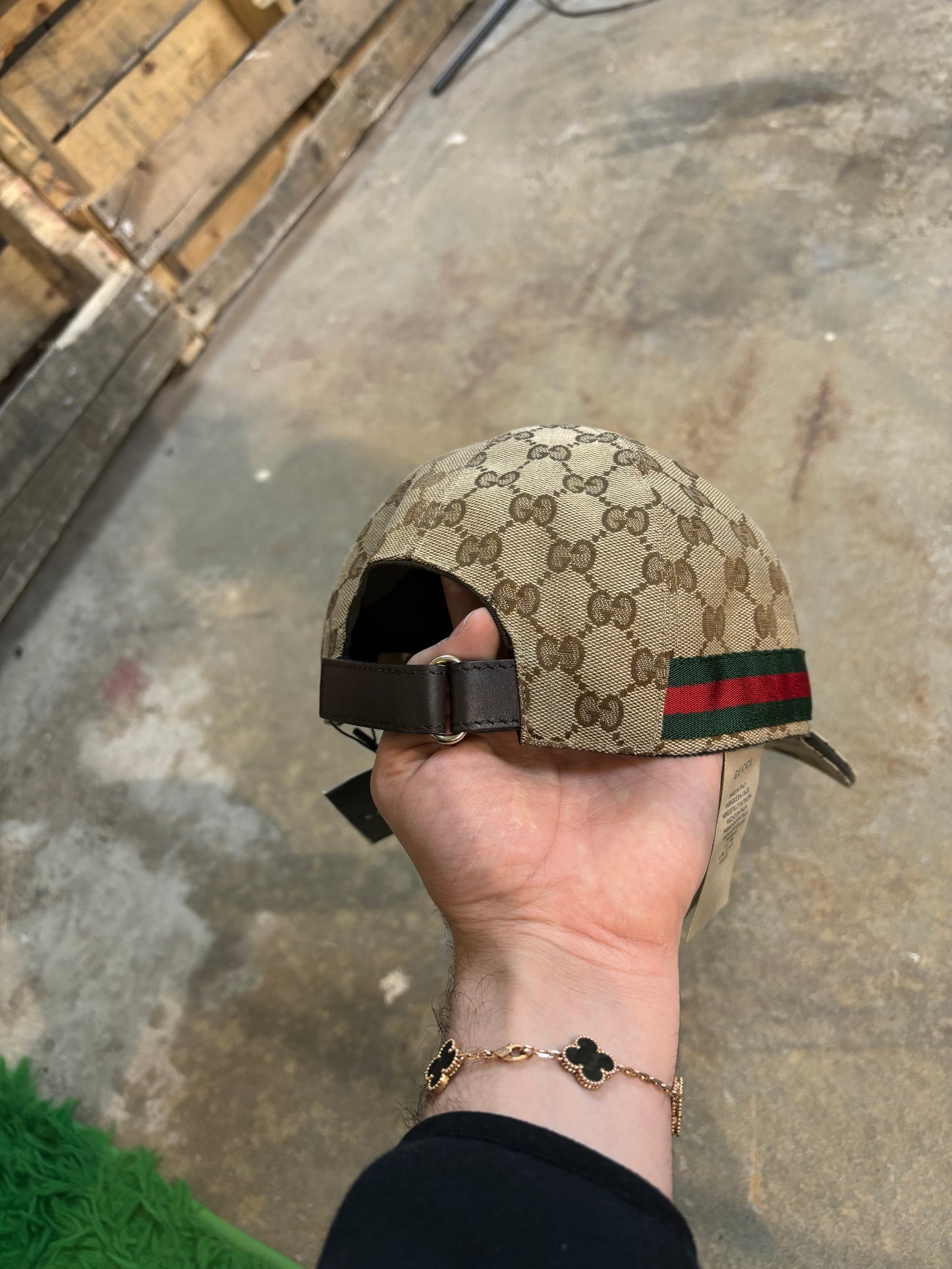 Gucci  Brown Monogram Cap Used OS