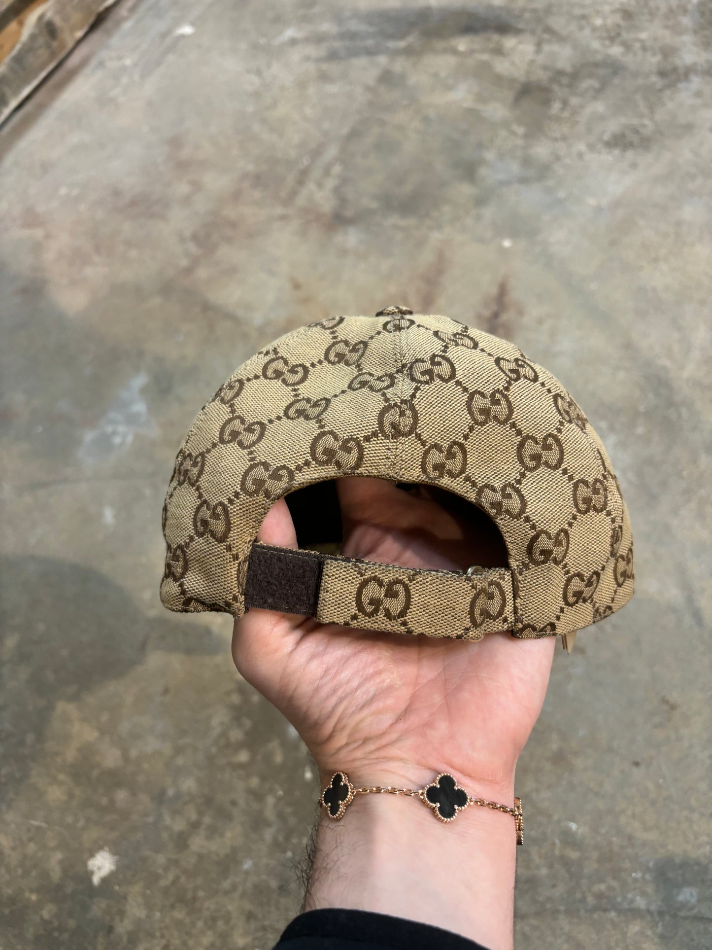 Gucci Mono Cap Brown Used Medium