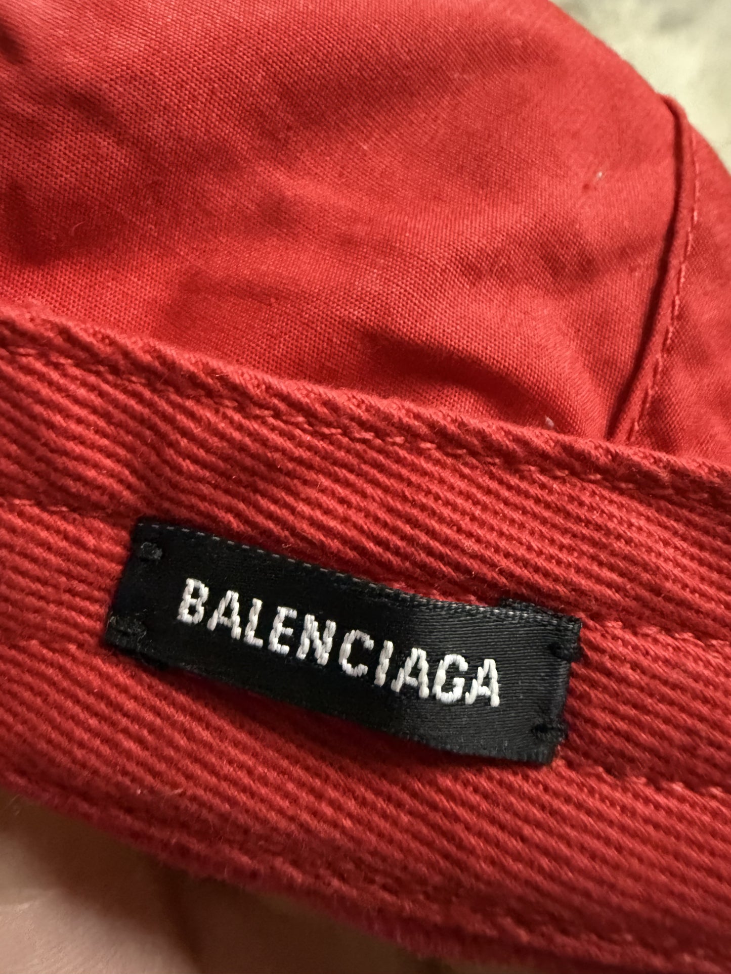 Balenciaga Cap Red Black Used Large