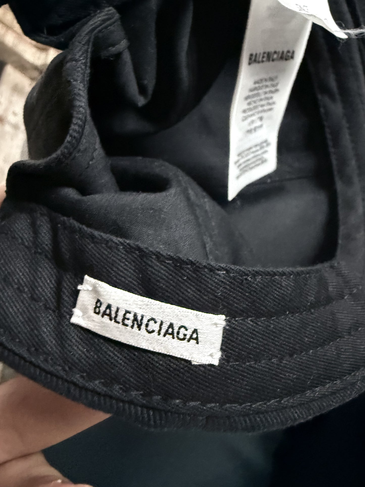 Balenciaga Cap Black White Used Large