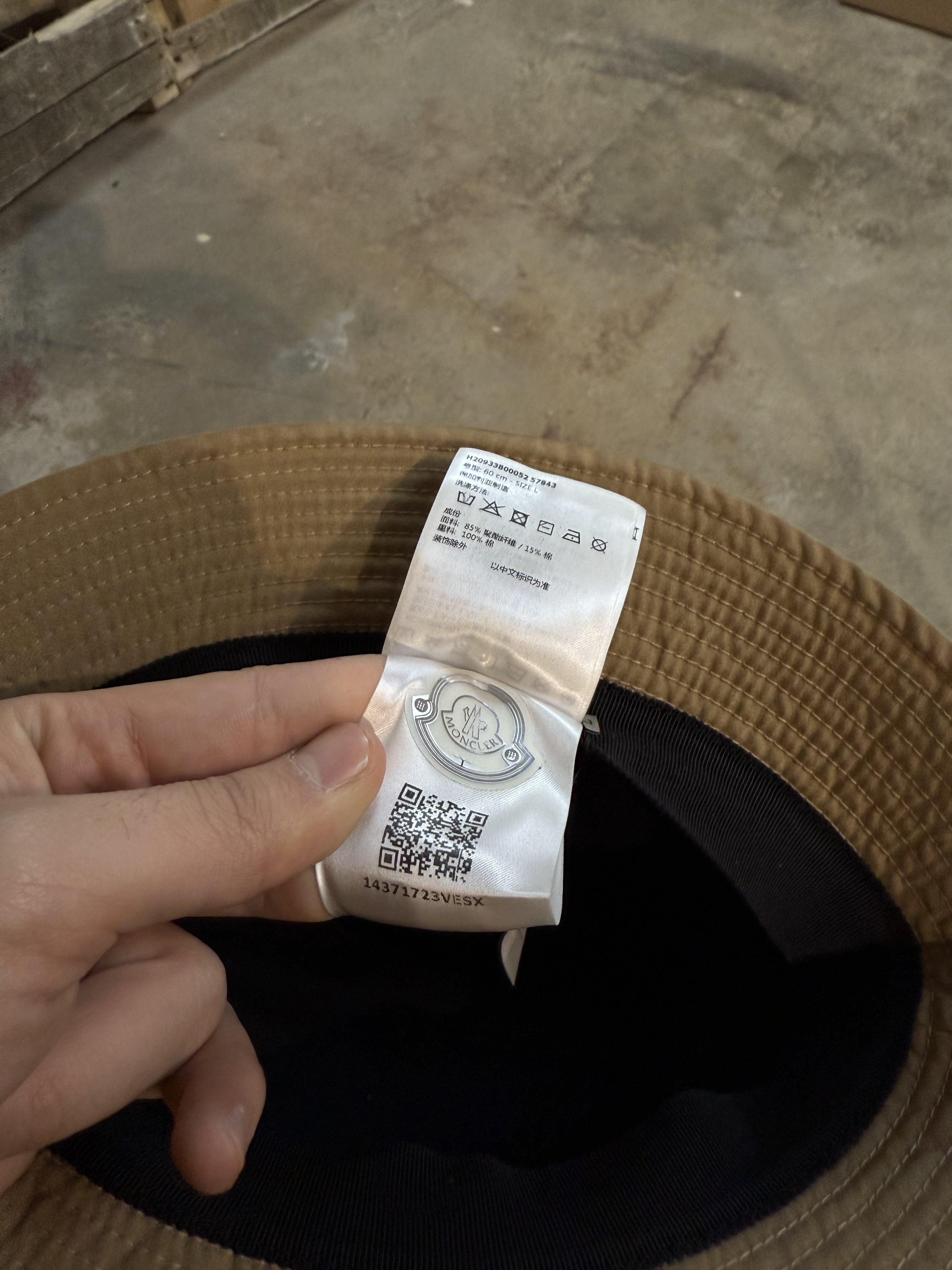 Moncler Bucket Hat Tan Used Large