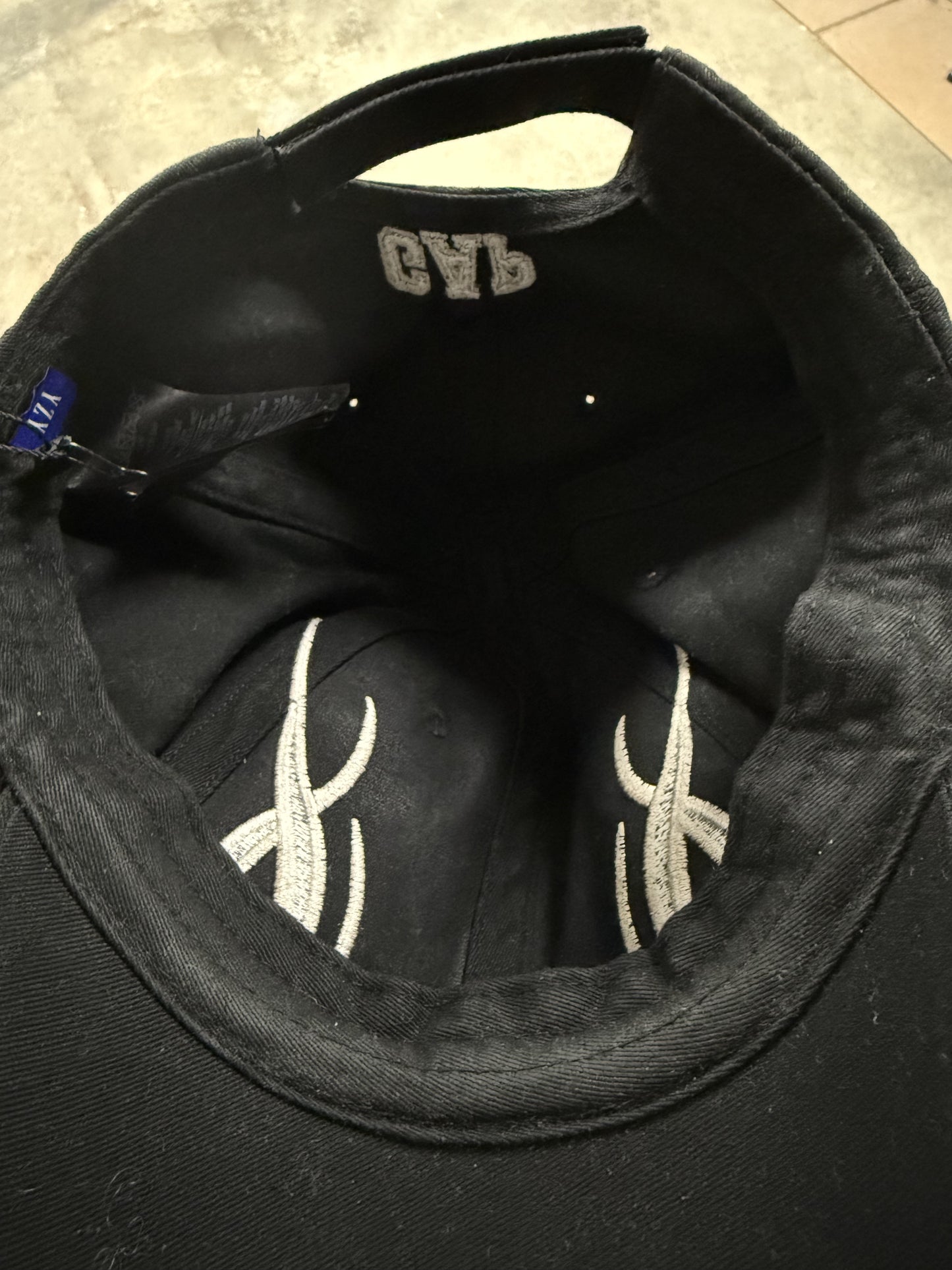 YZY Gap Cap Black Grey Flame OS Used