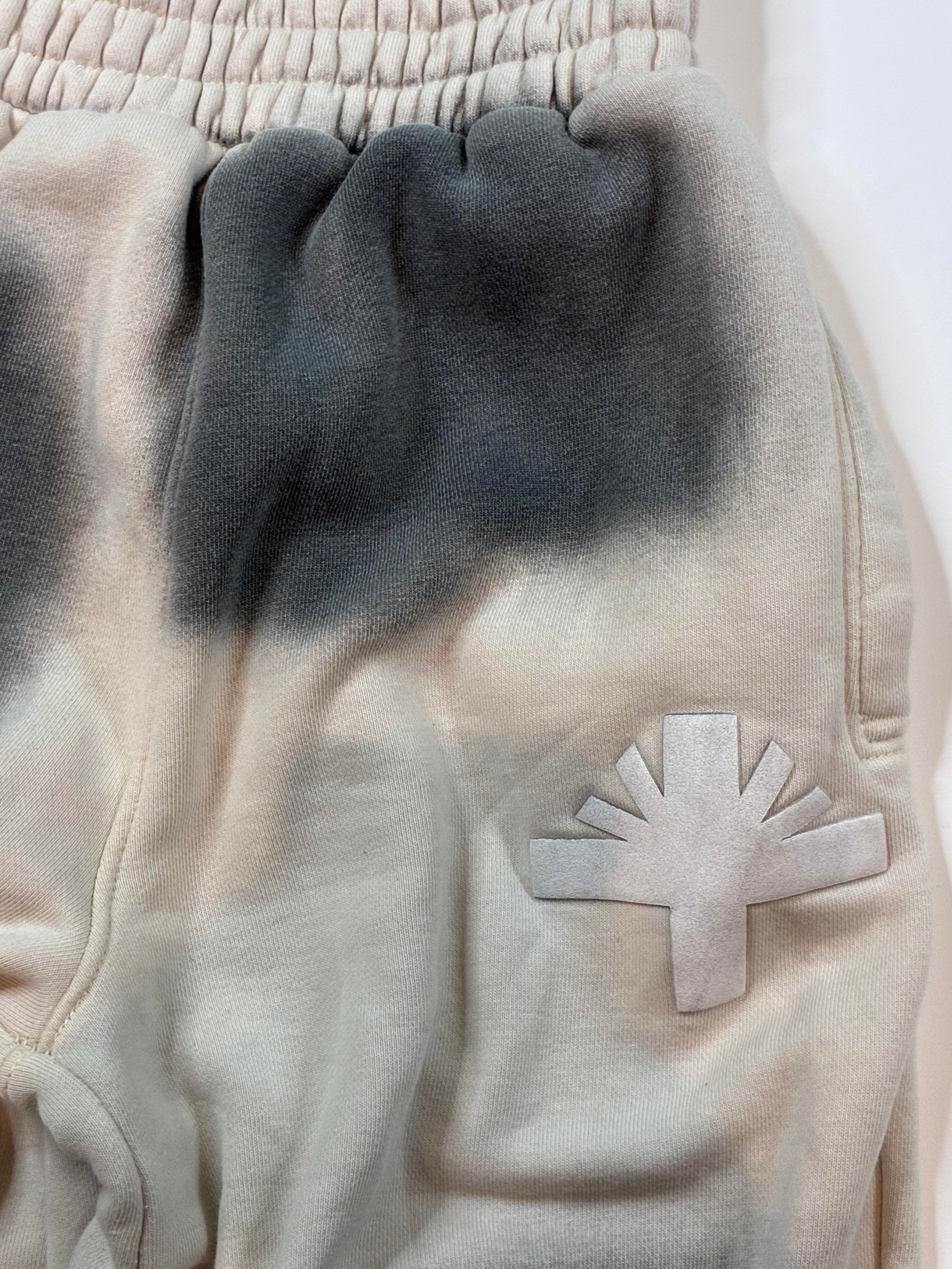 Vertabrae 'Black Spot' Cream Sweats
