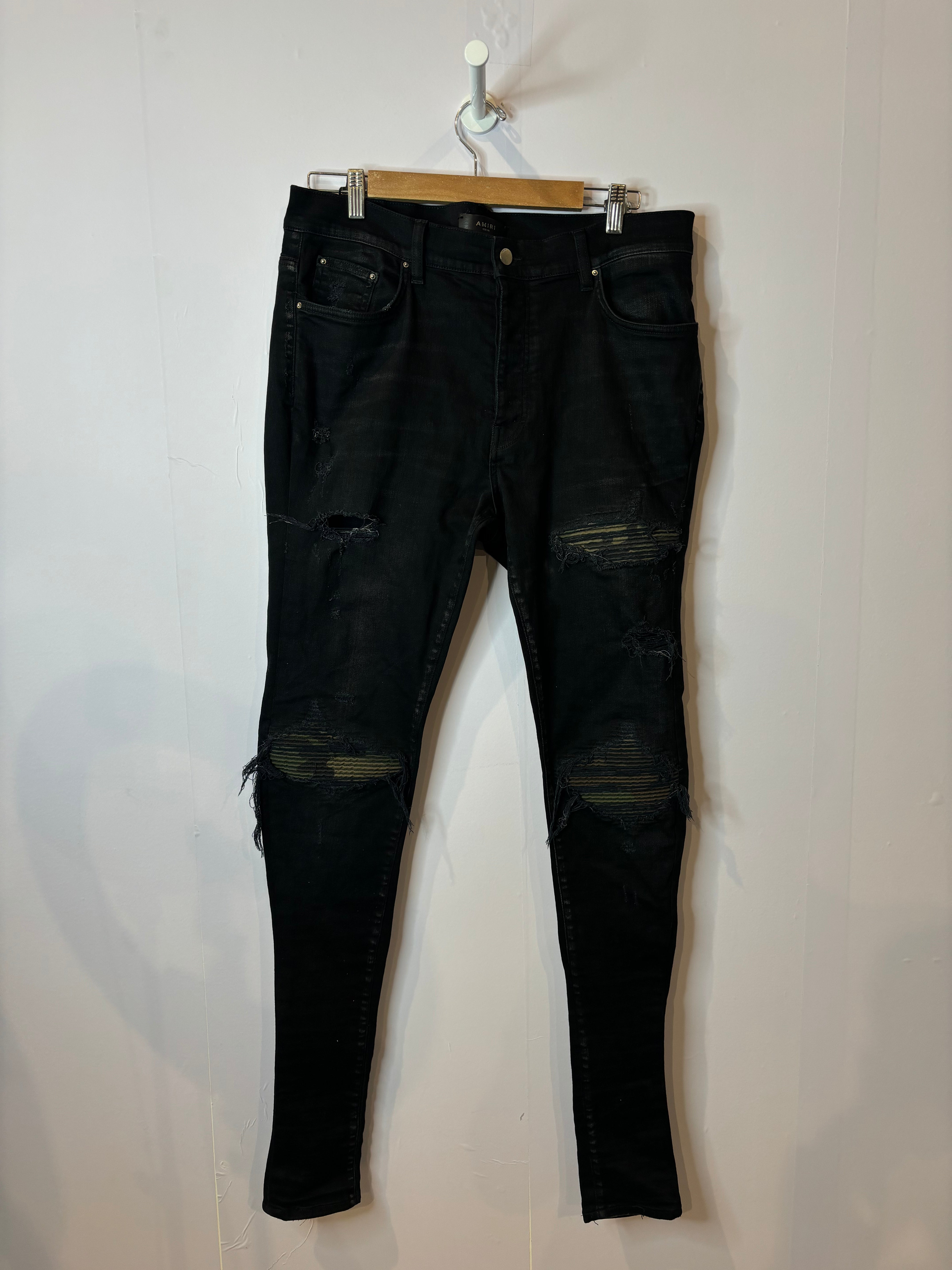 Amiri MX1 Black Camo Jeans Used 36