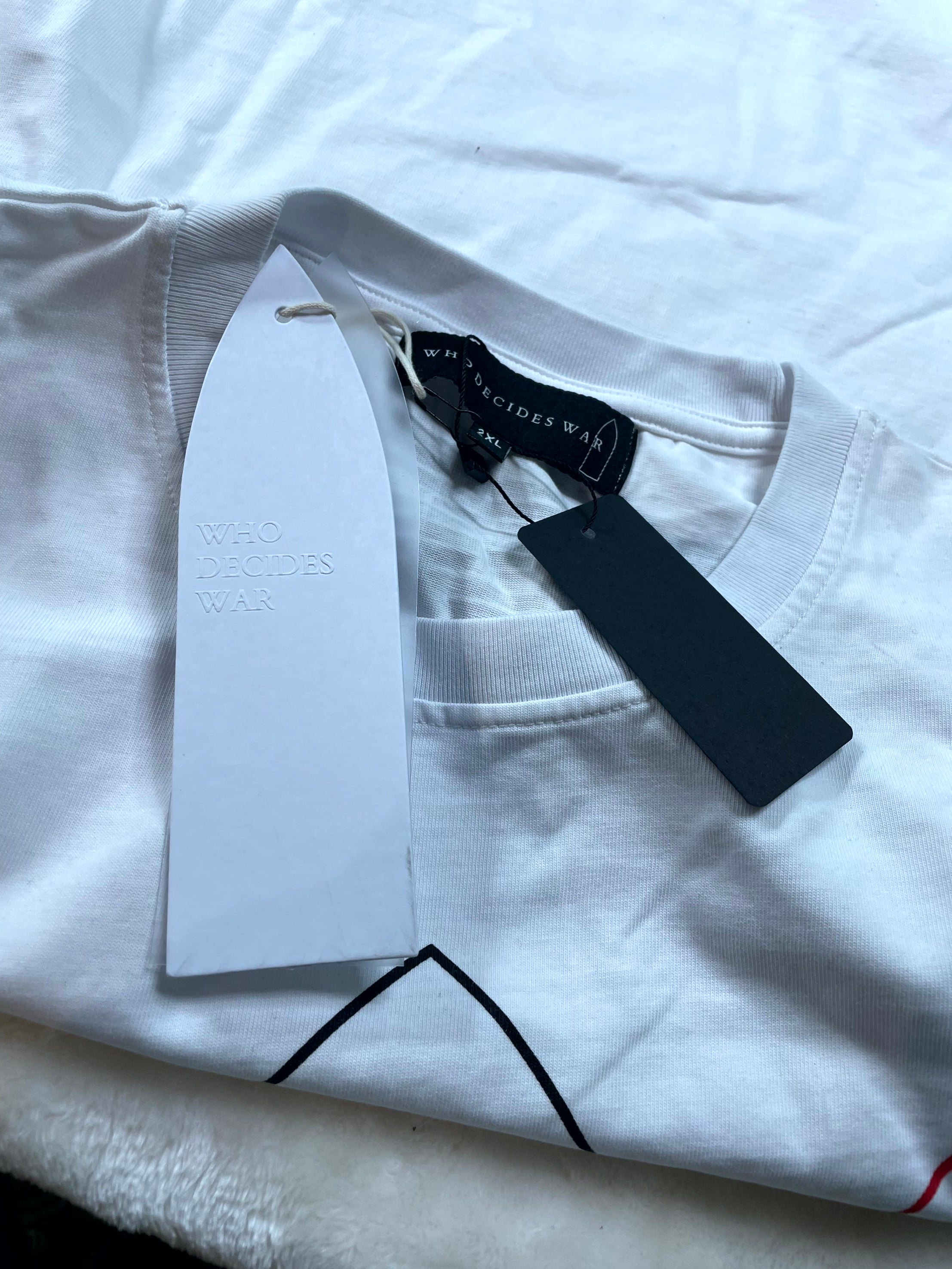 WDW Interwoven Window White Tee