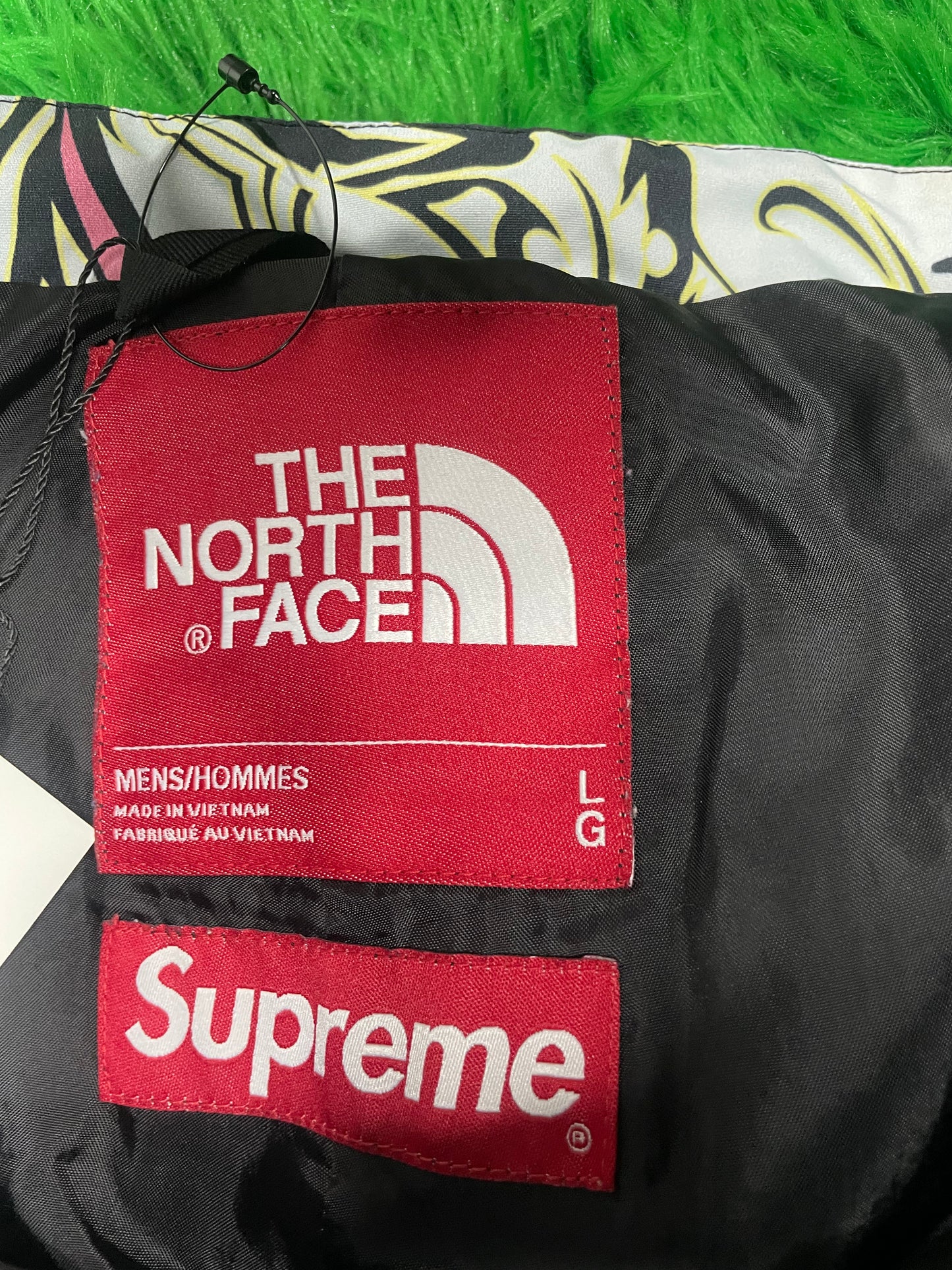 Supreme x TNF Pants Black Multi Large Used