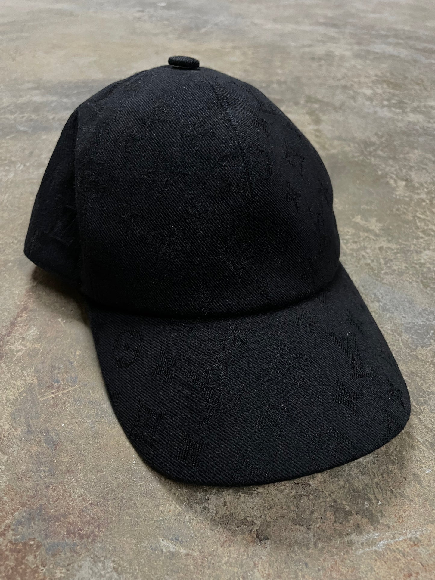 LV Black Mono Cap Black Used OSFM