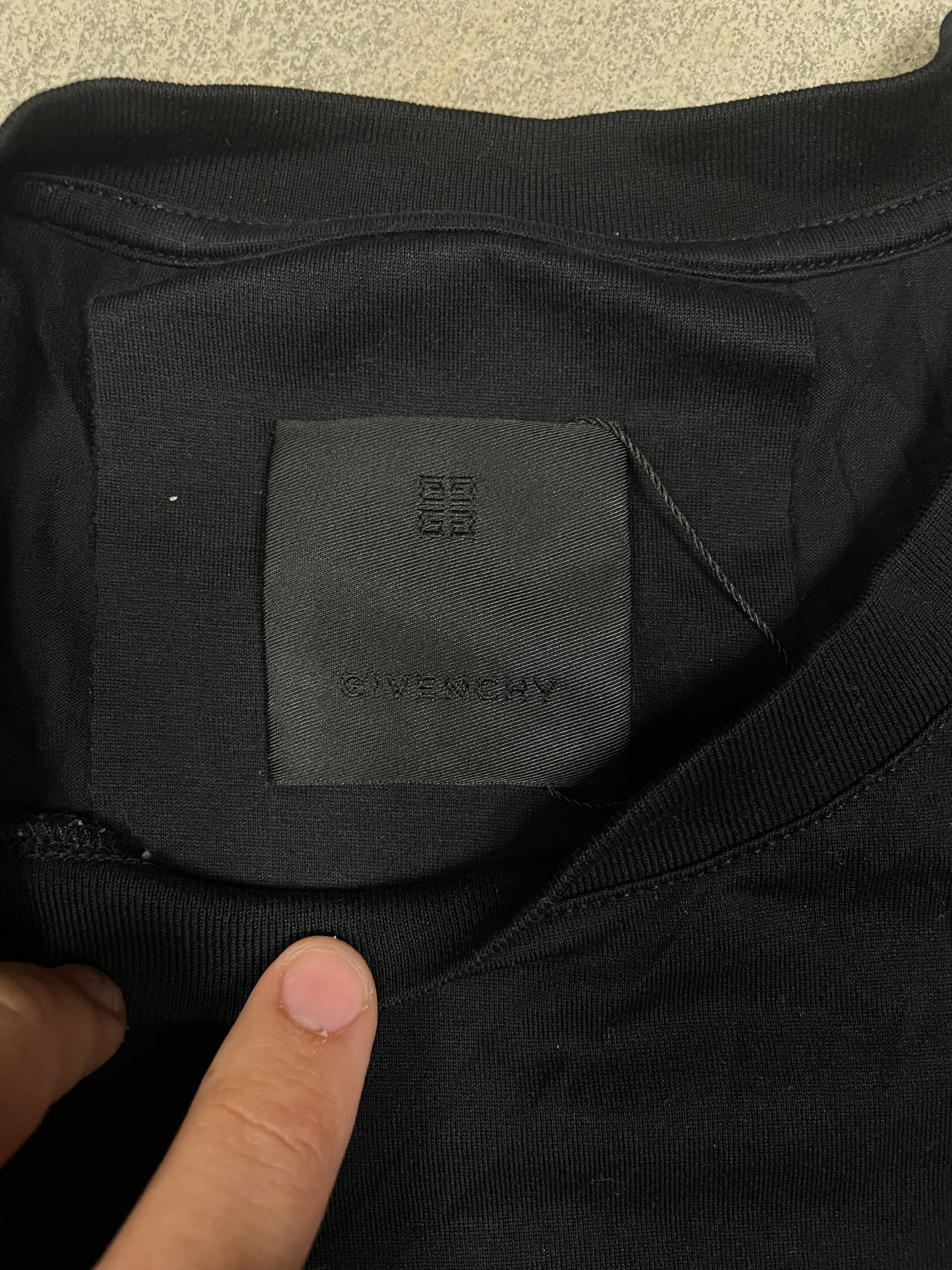 Givenchy Thorns Tee Black Medium Used