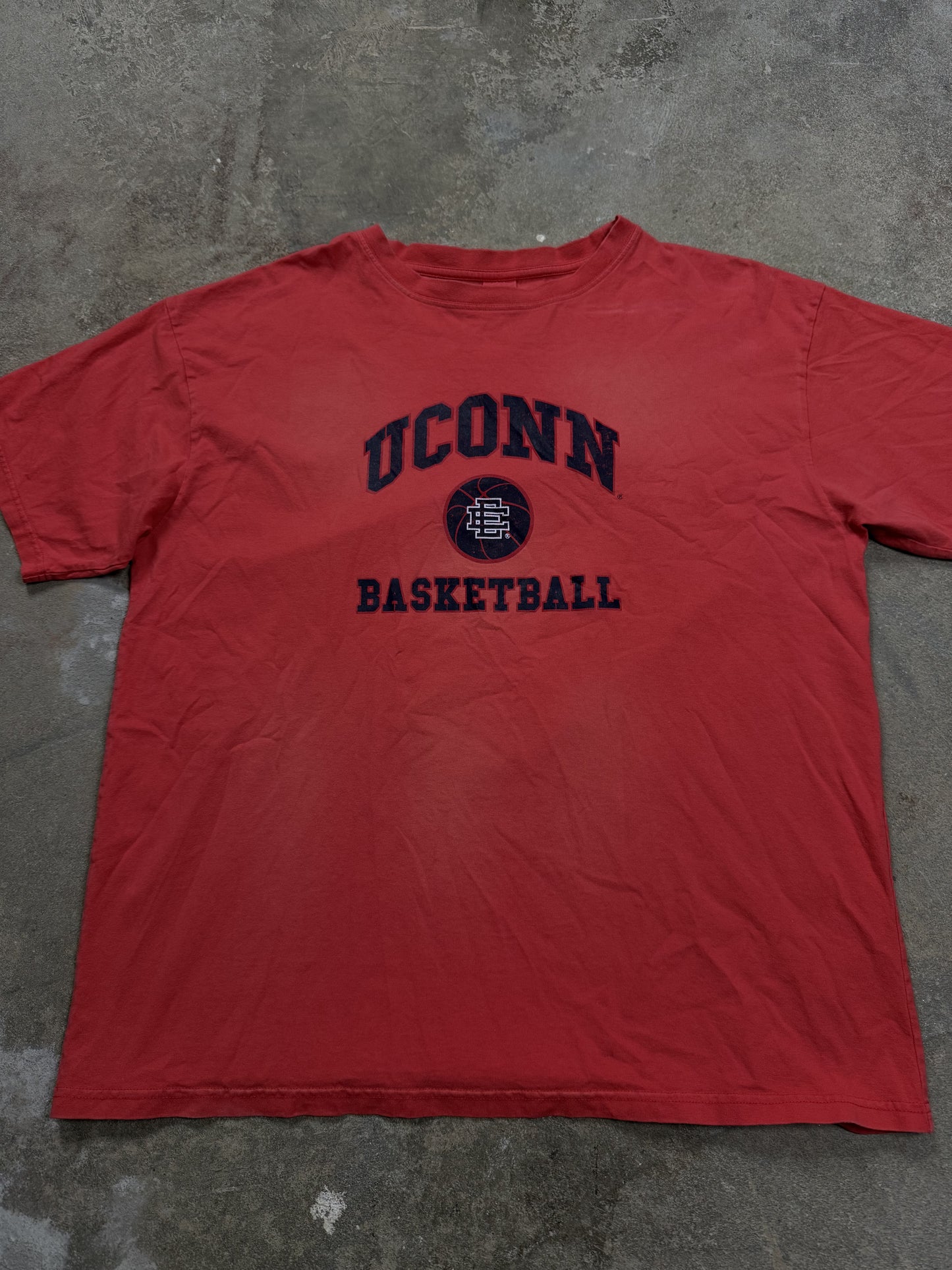 UCONN EE Tee Red Used XL