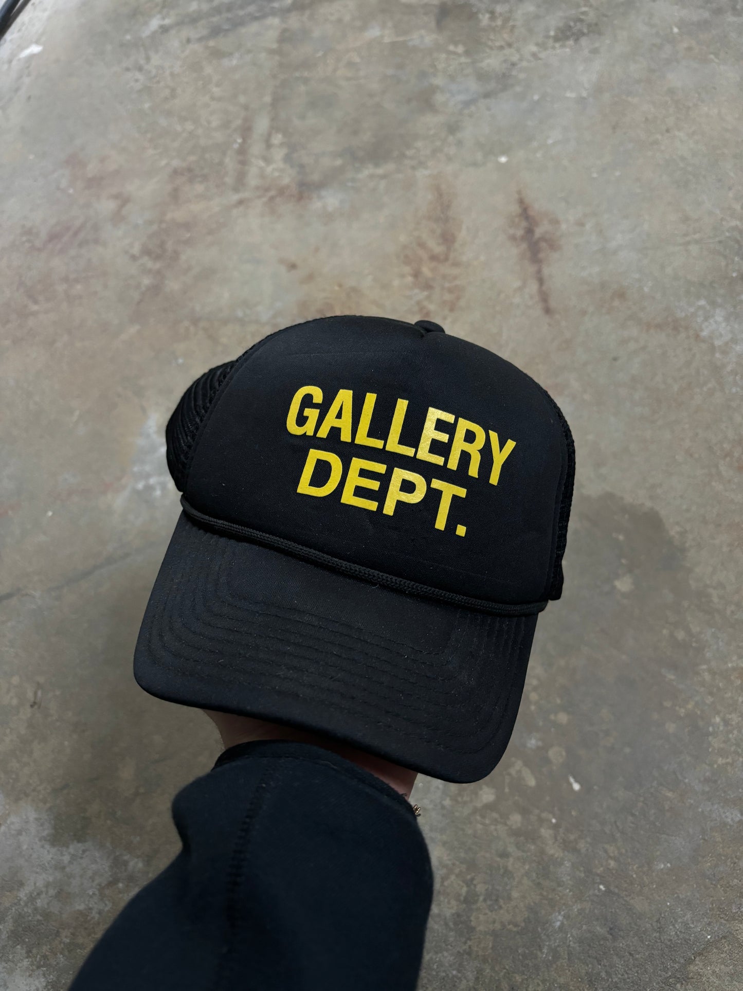 Gallery Dept Trucker Black Yellow Used OS