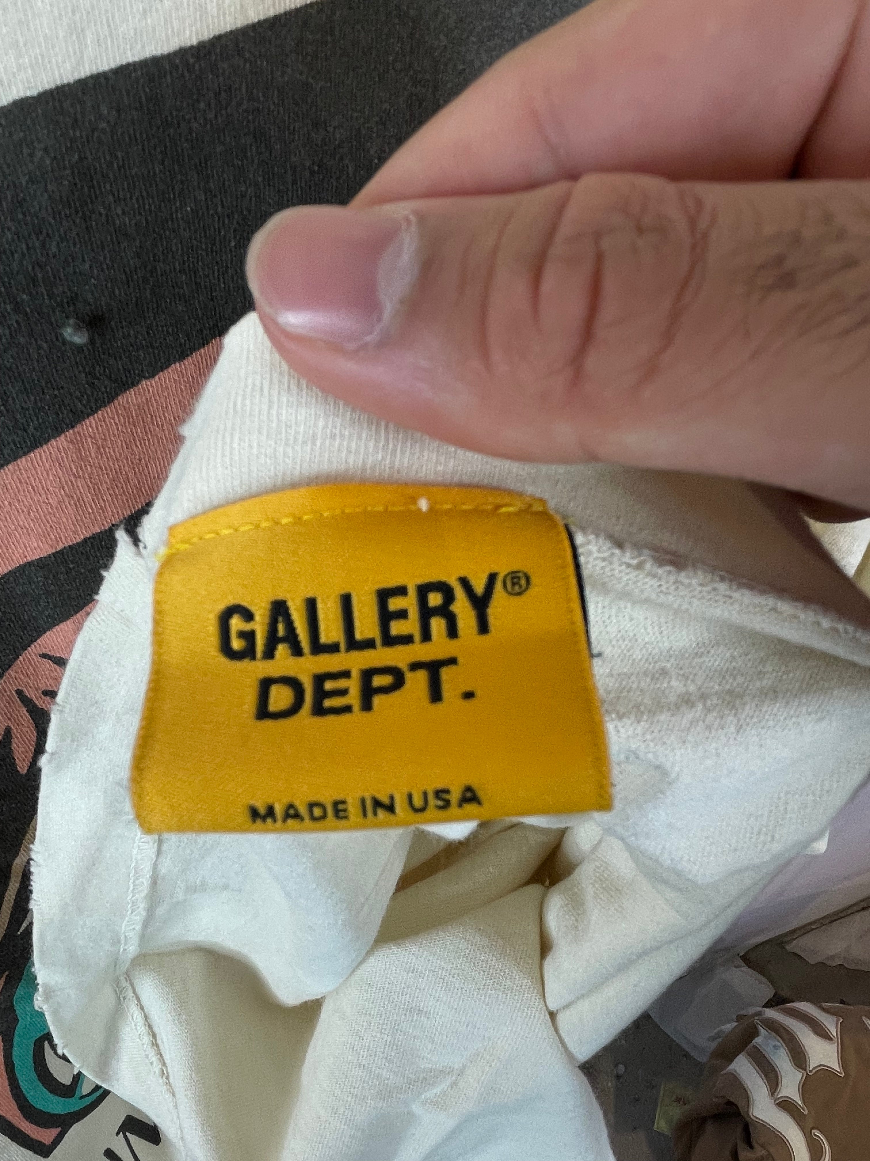 Gallery Dept Doc Johnson Batteries Tee Used XL