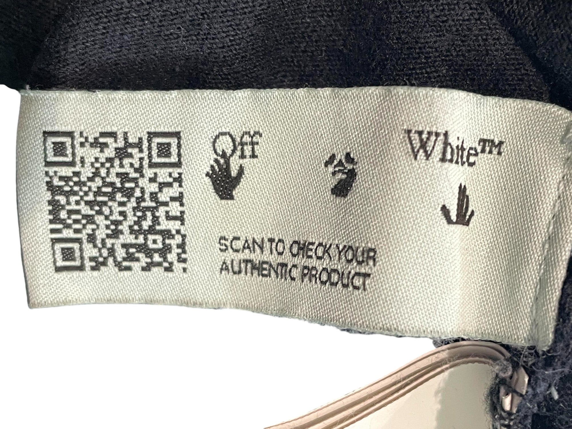 Off White Caravaggio Black Tee