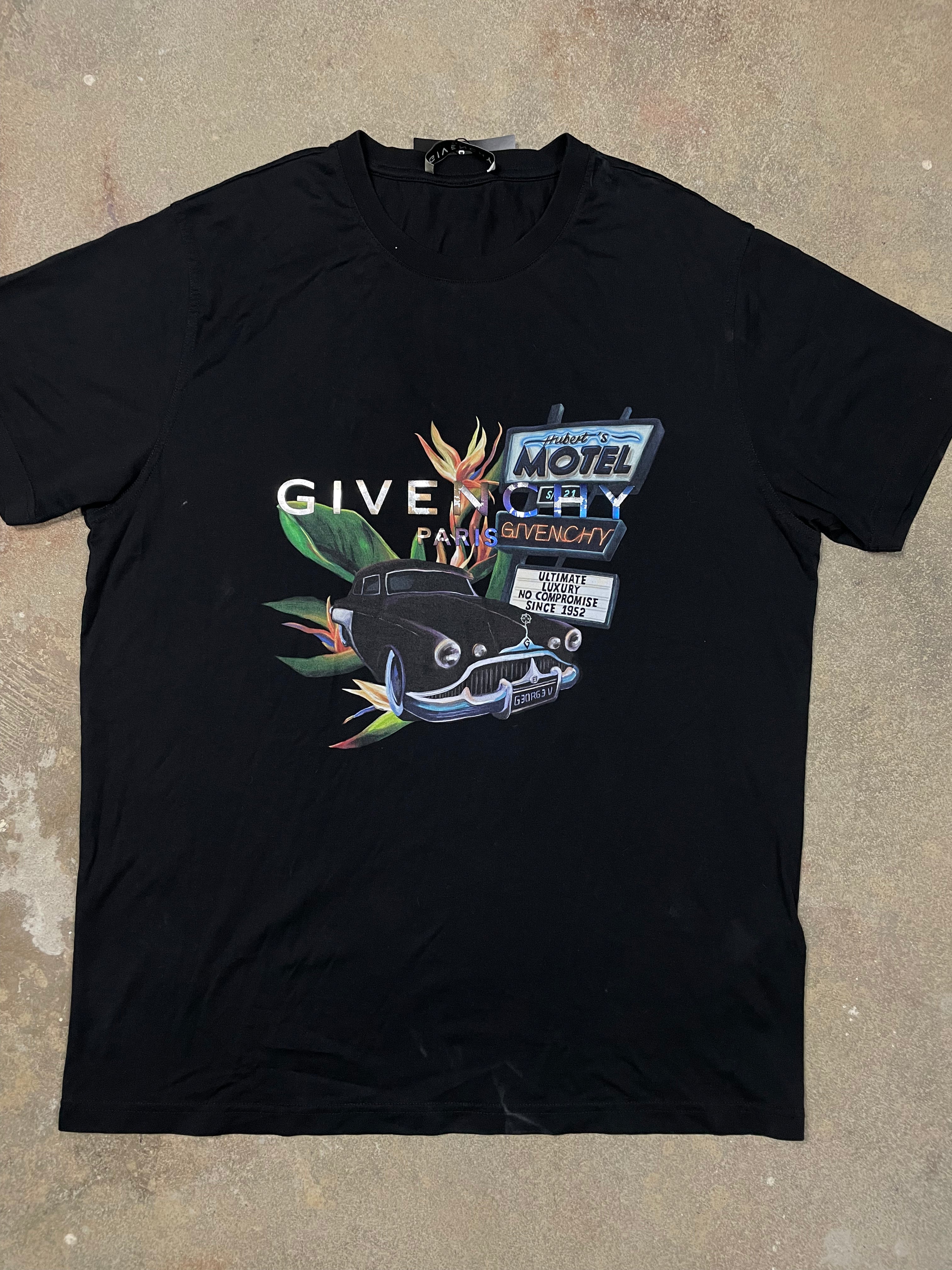 Givenchy Car Tee XS Used