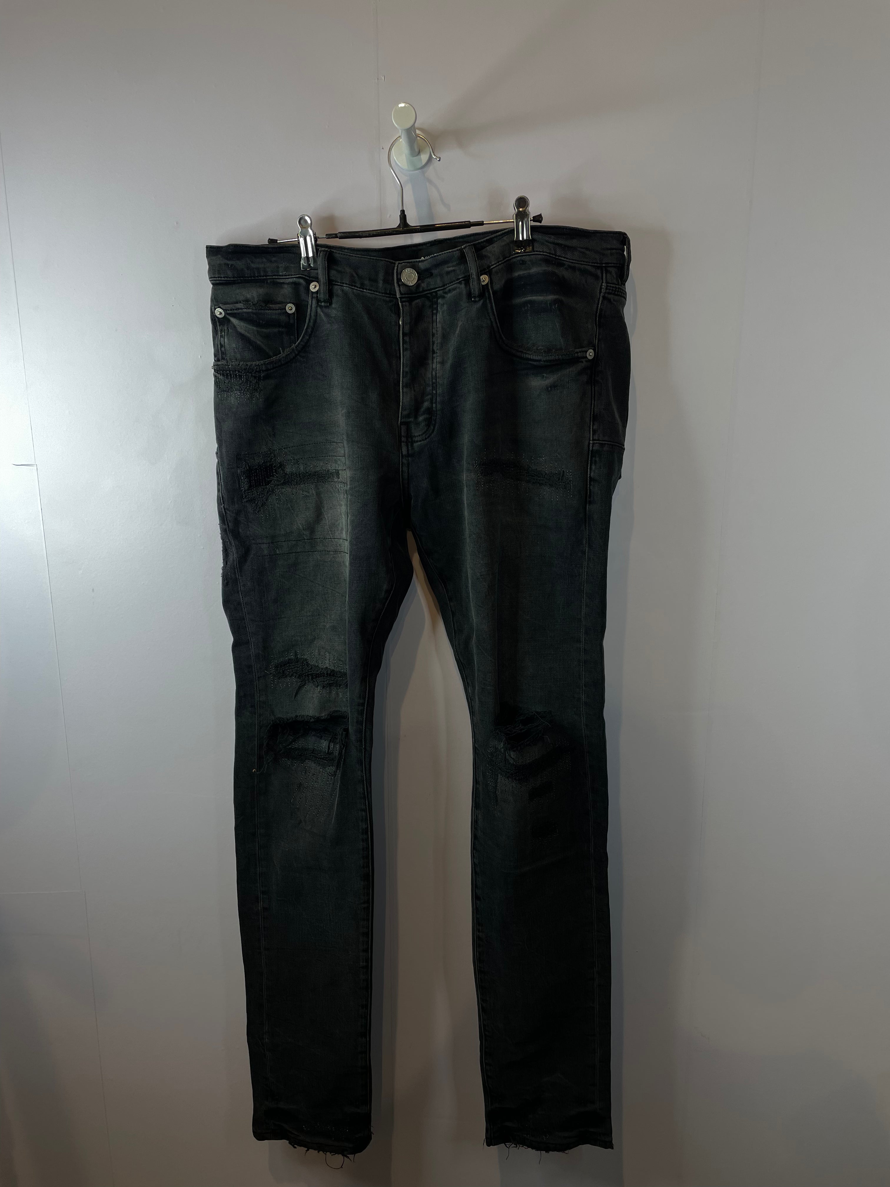 Purple Jeans Black Wash Plain (No Tag) Used 34