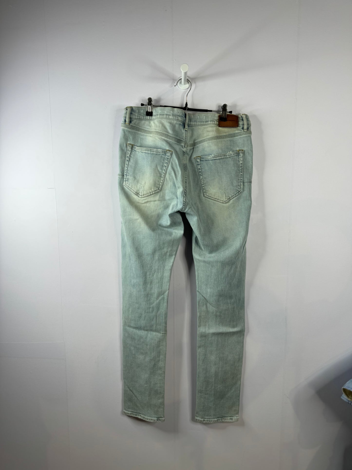 Purple Jeans Light Wash Ripped Used 33