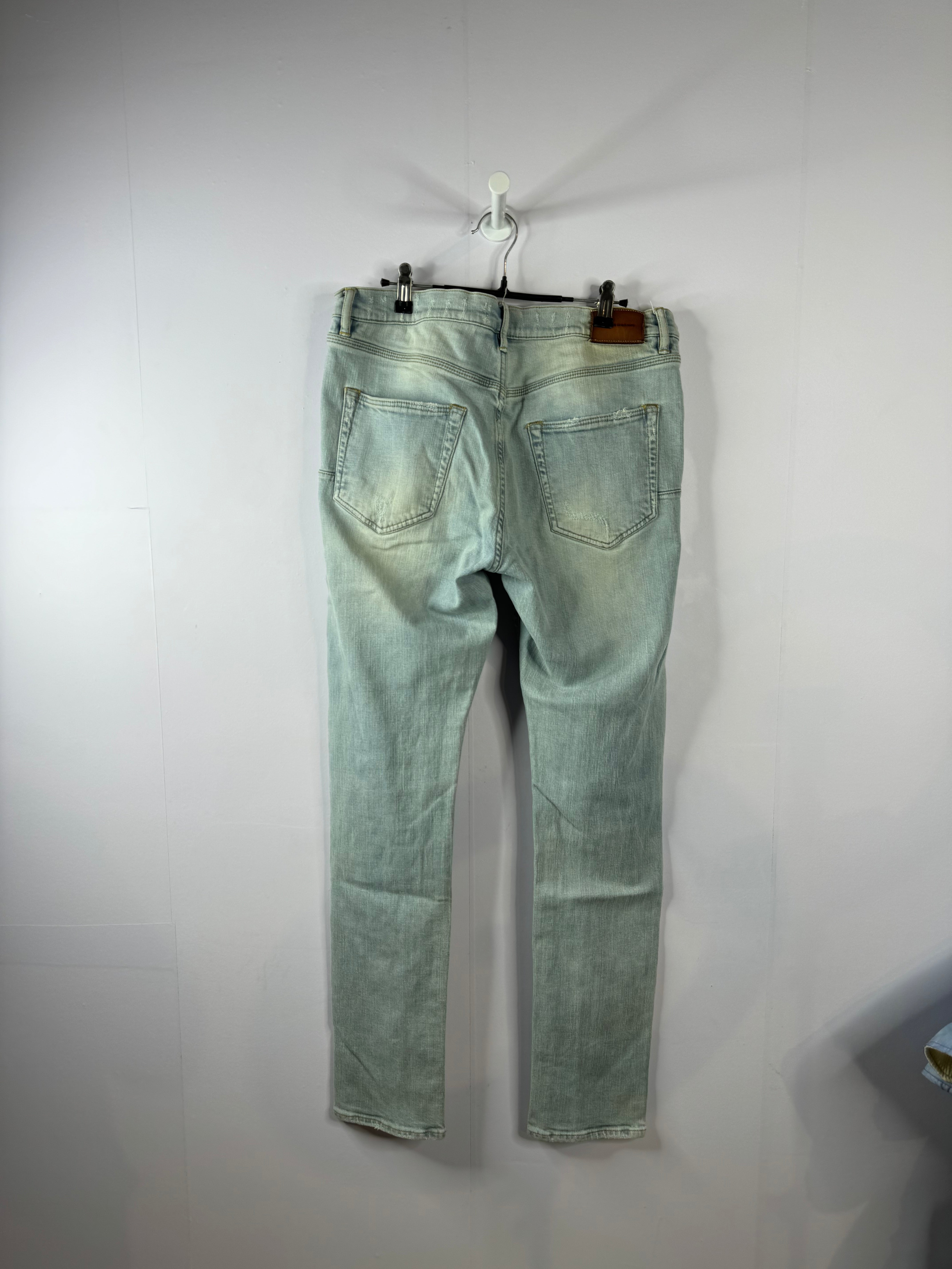 Purple Jeans Light Wash Ripped Used 33