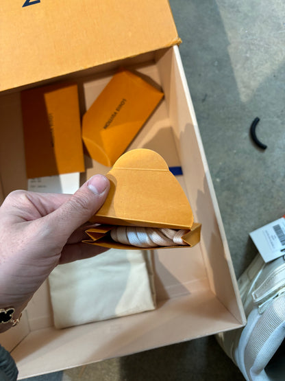LV Virgil High Top Trainer Cream Used US 8.5 With Box