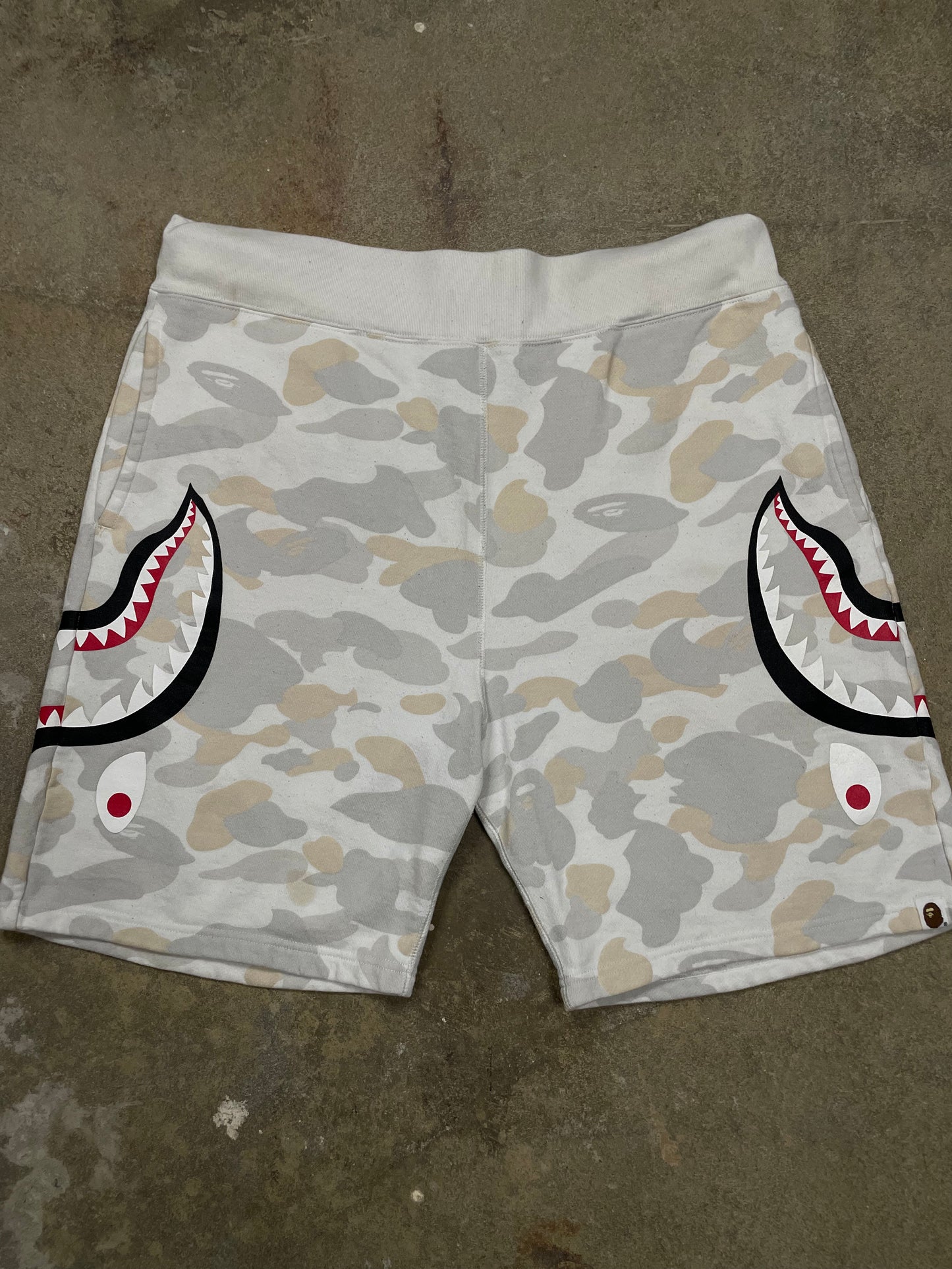 BAPE Camo Shorts White Used XL