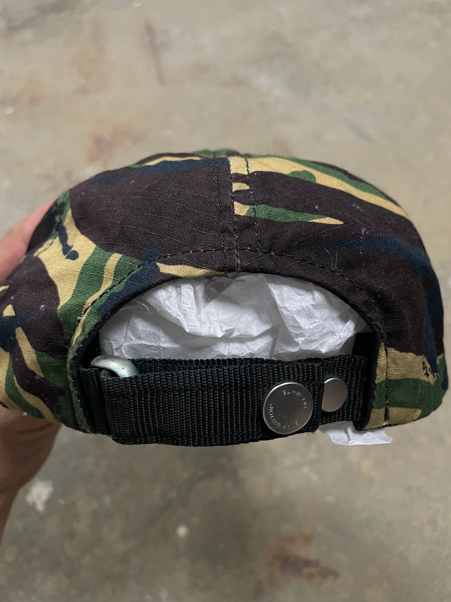 Off White Cap Camo Used OS