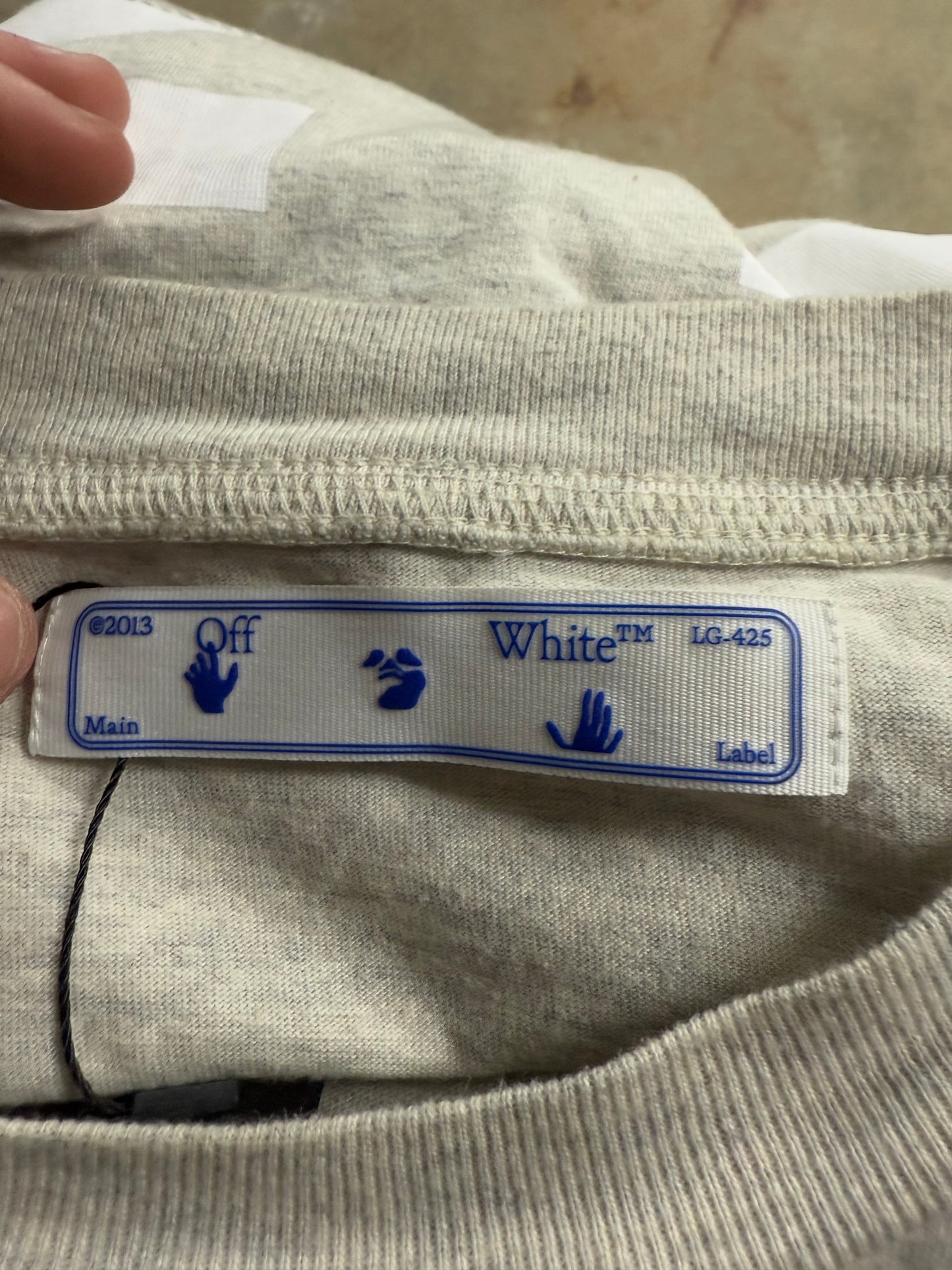 Off White Grey White Tee Used XS