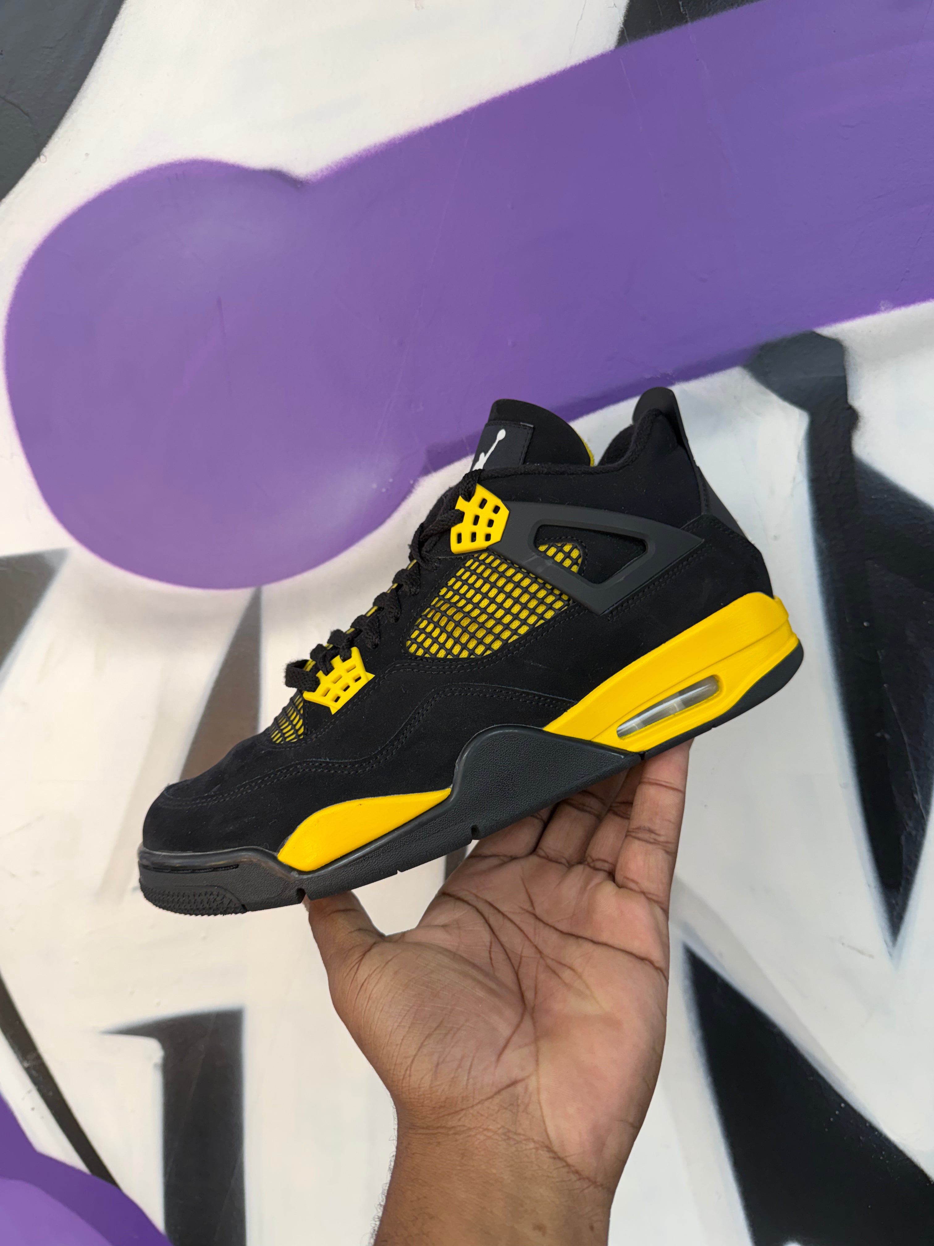 Jordan 4 Yellow Thunder Sneakers